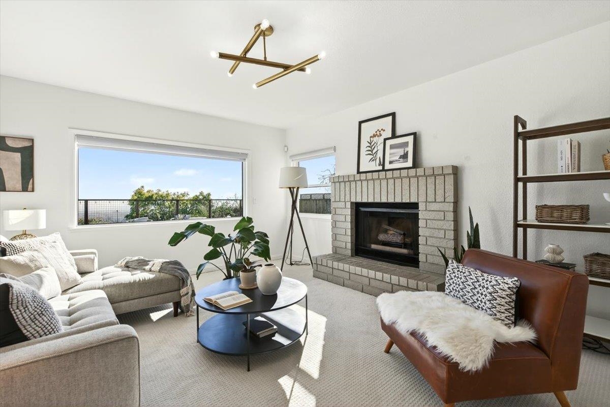 Detail Gallery Image 17 of 60 For 4308 View Crest Ct, Oakland,  CA 94619 - 4 Beds | 2/1 Baths