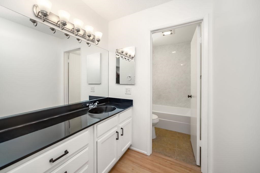 Photo #17: 41121062 Listing: Photo #17