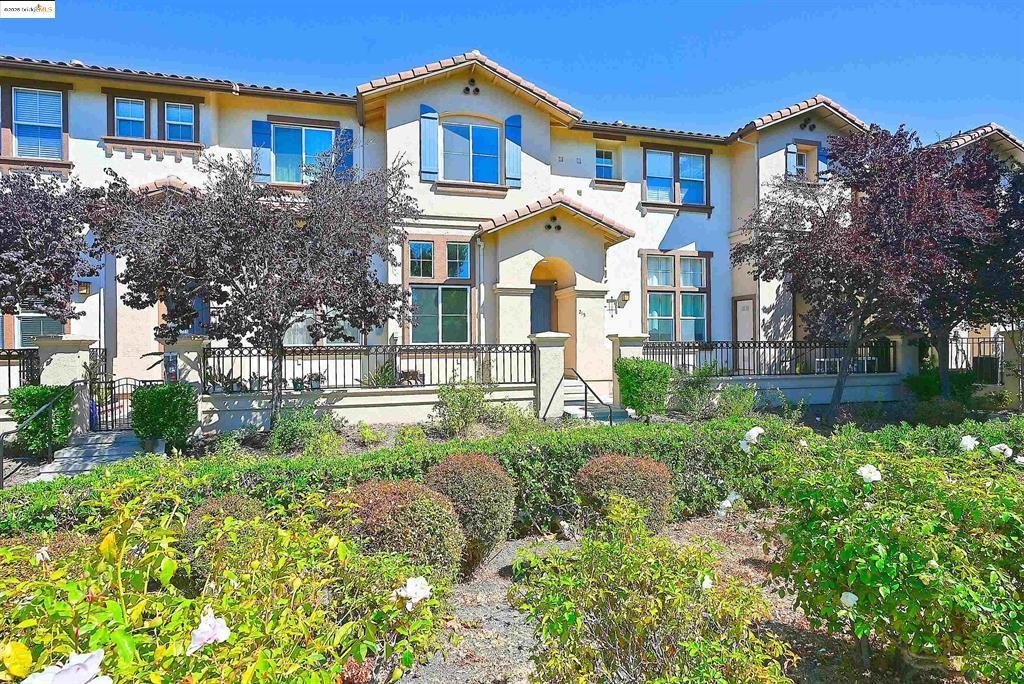 SAN PABLO Condos Condos For Sale