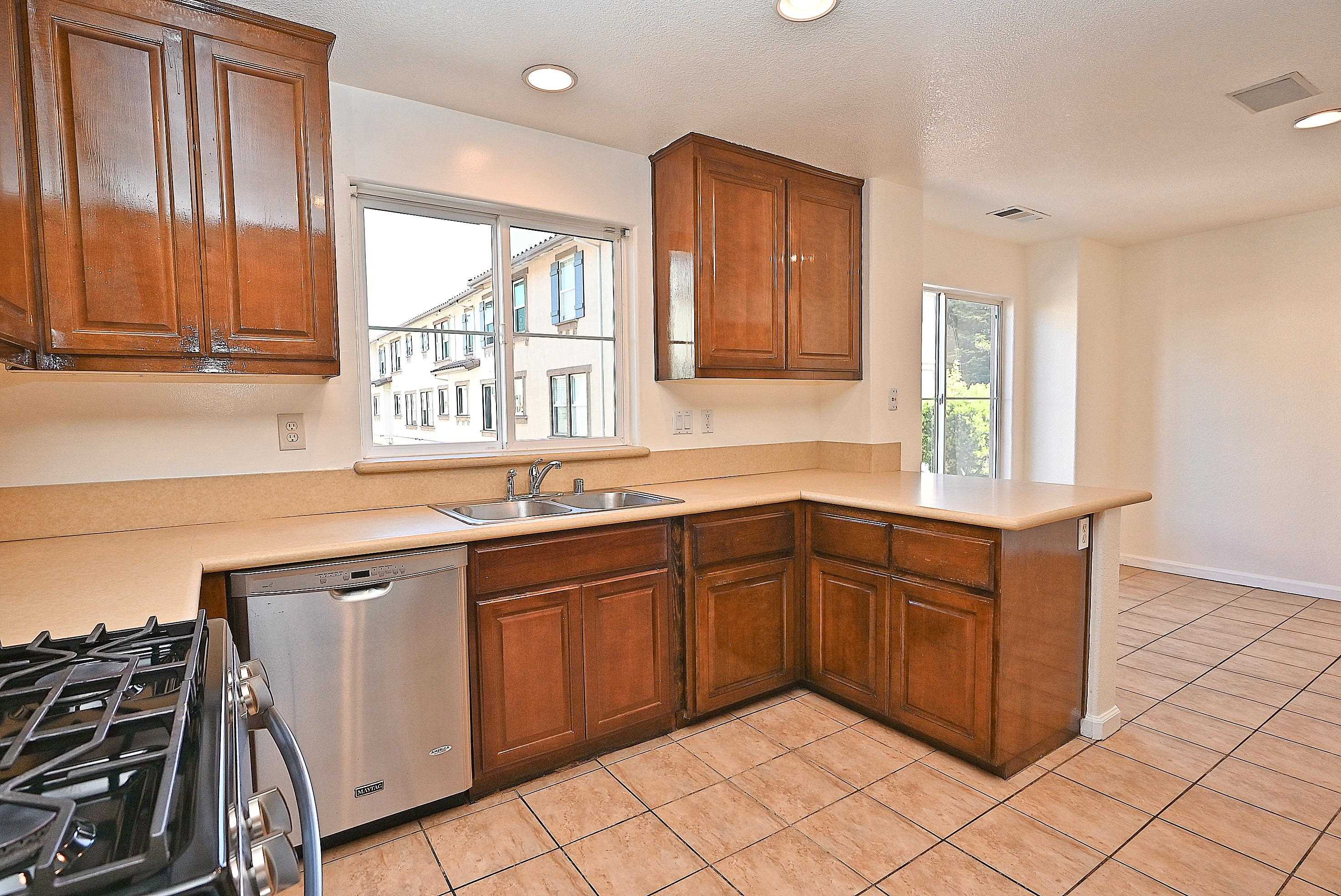 Detail Gallery Image 21 of 42 For 215 Santa Barbara St, San Pablo,  CA 94806 - 3 Beds | 2/1 Baths