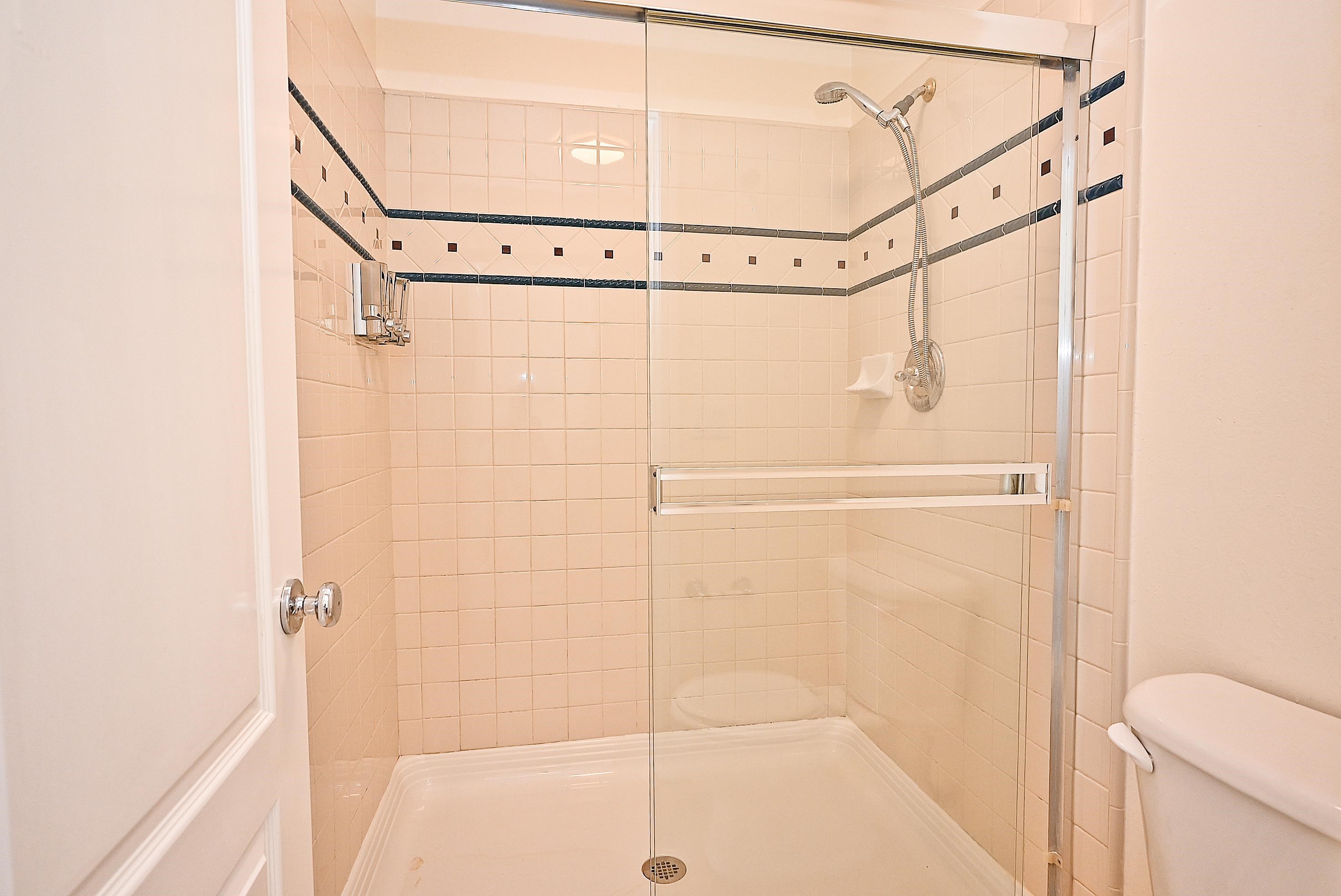 Detail Gallery Image 33 of 42 For 215 Santa Barbara St, San Pablo,  CA 94806 - 3 Beds | 2/1 Baths