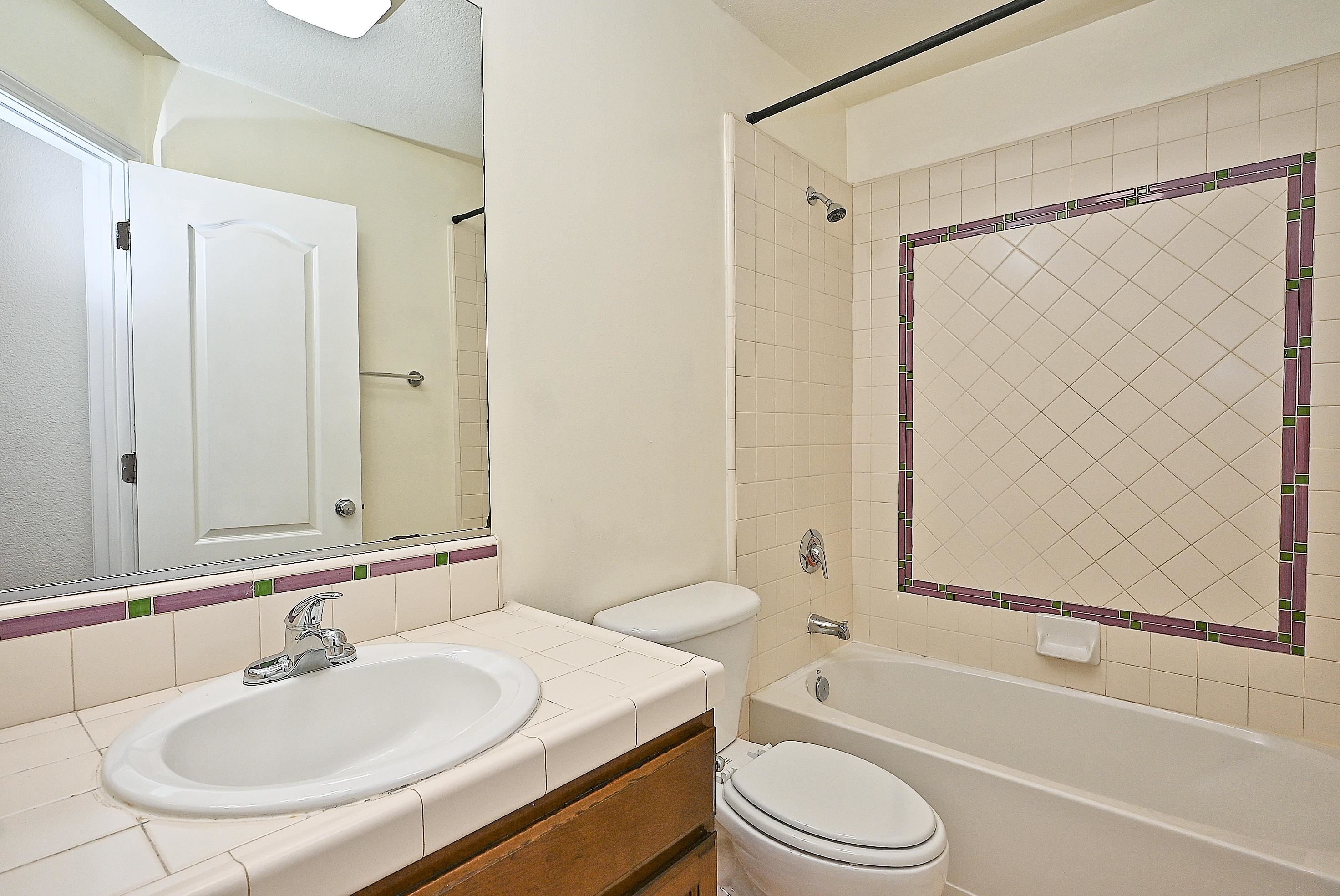 Detail Gallery Image 35 of 42 For 215 Santa Barbara St, San Pablo,  CA 94806 - 3 Beds | 2/1 Baths