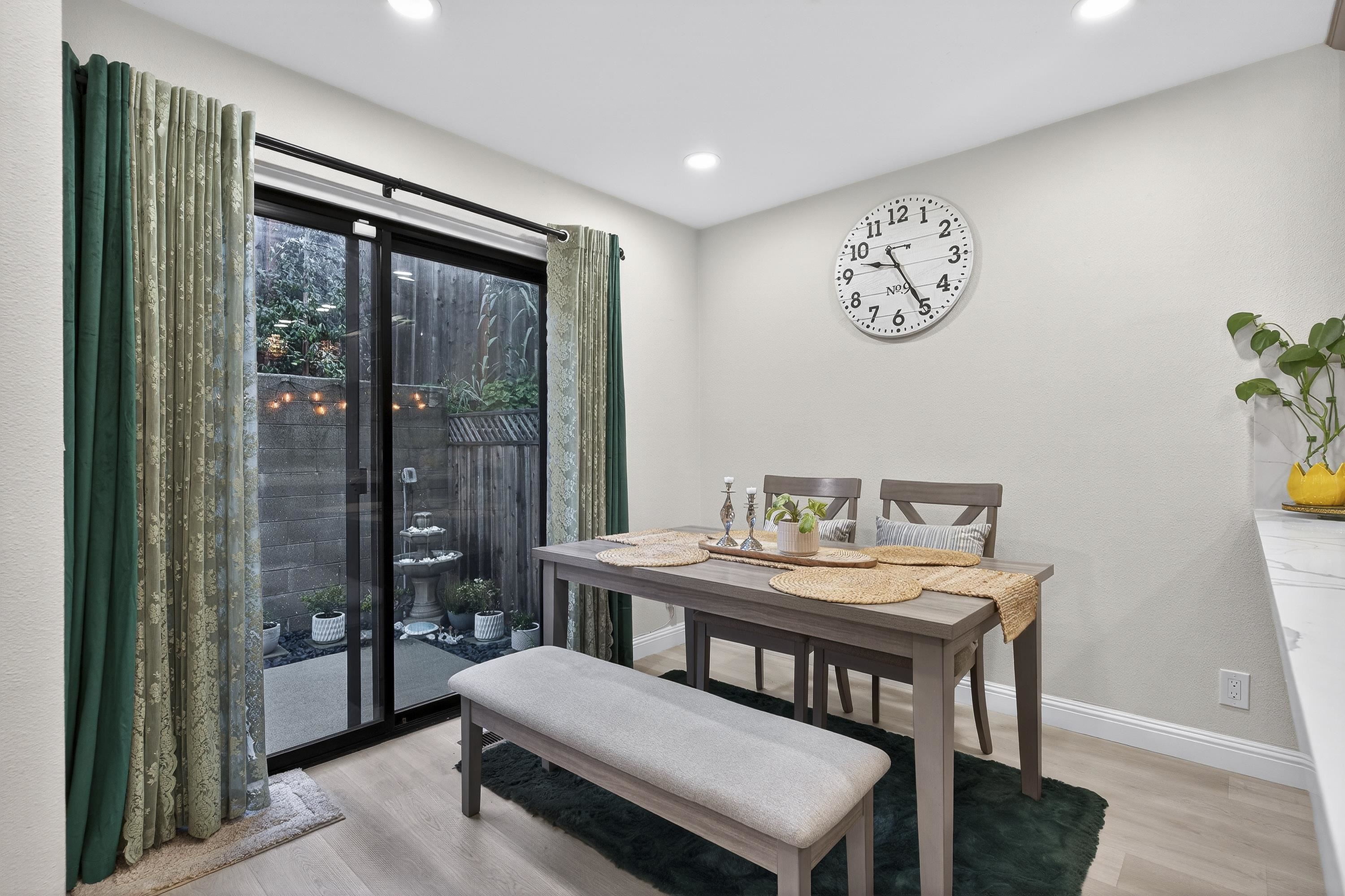 Detail Gallery Image 11 of 60 For 903 Appian Knoll Ct, El Sobrante,  CA 94803 - 3 Beds | 2/1 Baths