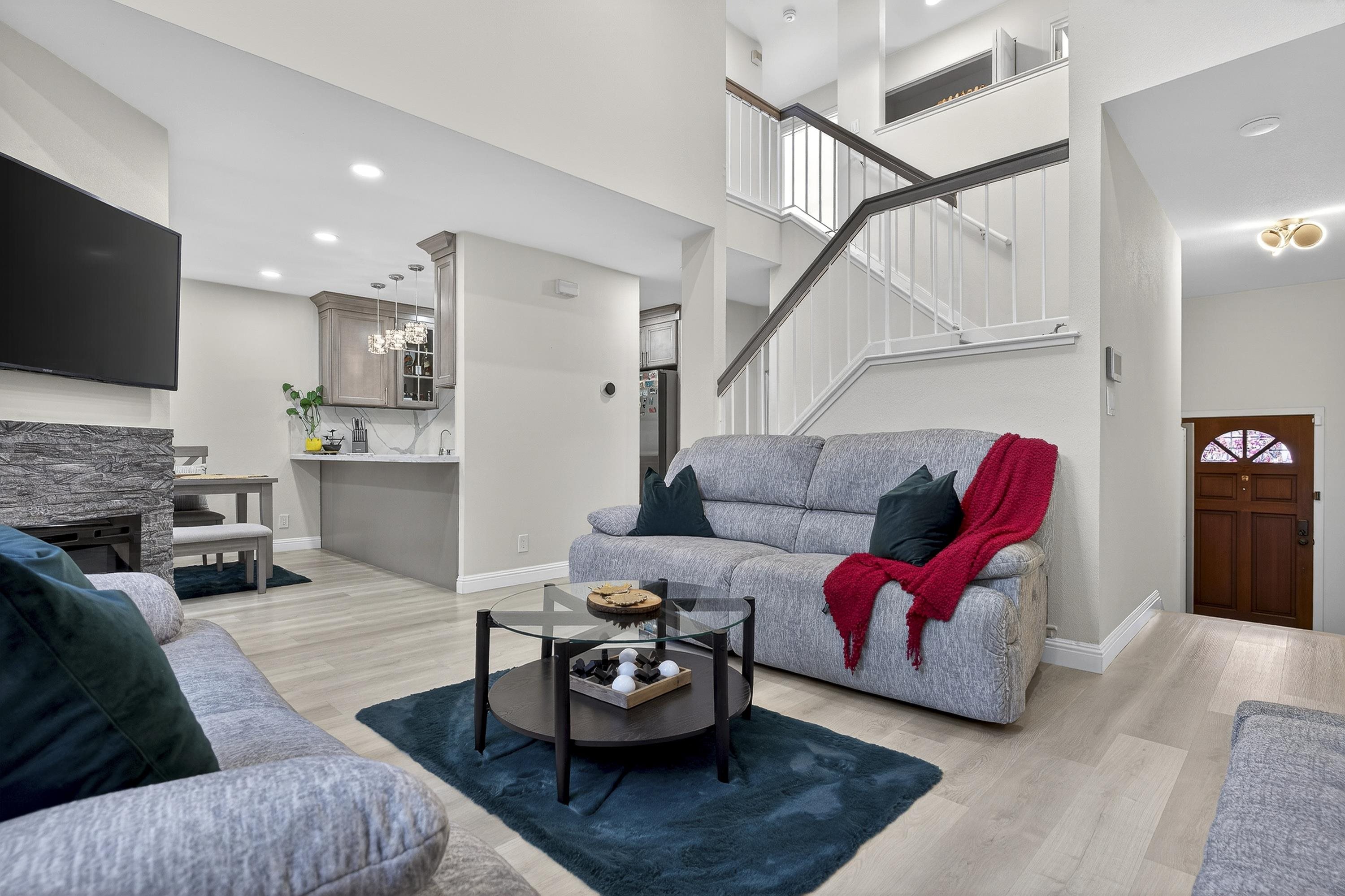 Detail Gallery Image 5 of 60 For 903 Appian Knoll Ct, El Sobrante,  CA 94803 - 3 Beds | 2/1 Baths