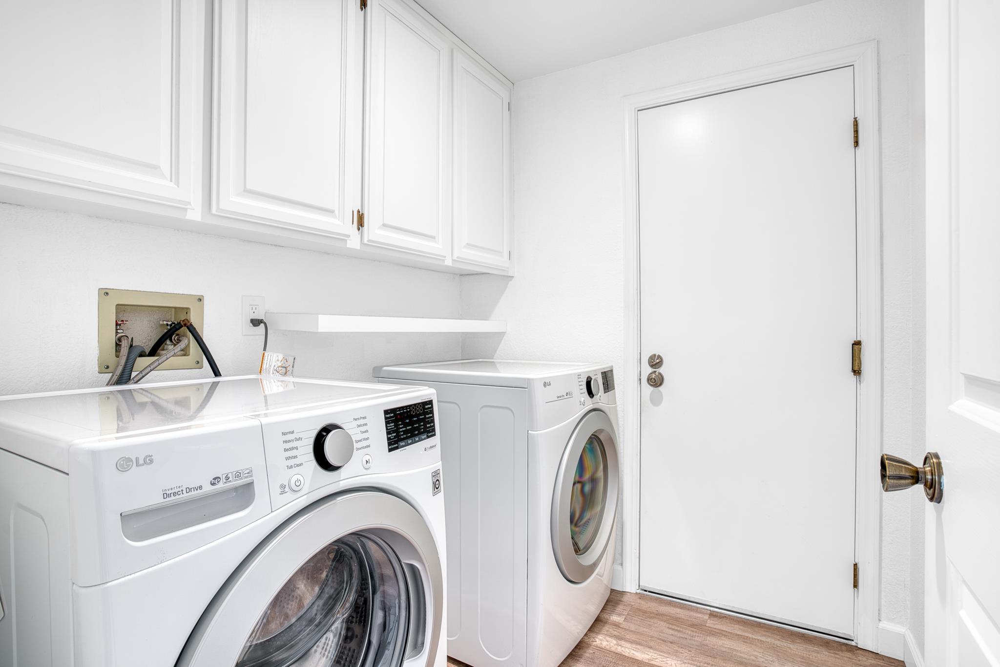 Detail Gallery Image 19 of 41 For 1681 Holly Cir, Pleasanton,  CA 94566 - 4 Beds | 3 Baths