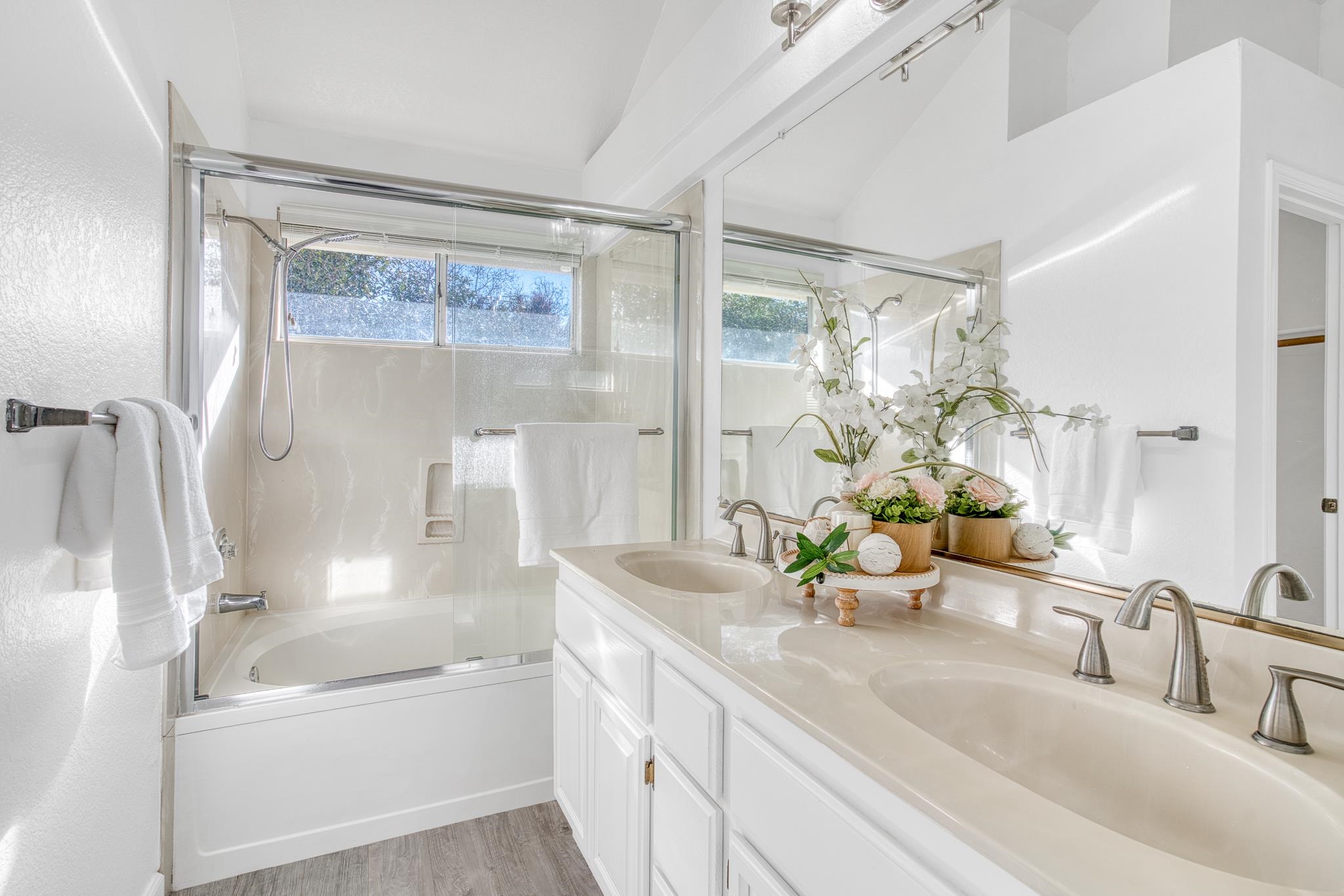 Detail Gallery Image 28 of 41 For 1681 Holly Cir, Pleasanton,  CA 94566 - 4 Beds | 3 Baths