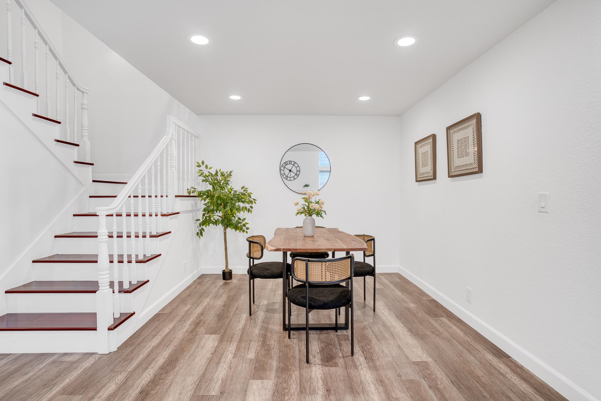 Detail Gallery Image 6 of 41 For 1681 Holly Cir, Pleasanton,  CA 94566 - 4 Beds | 3 Baths