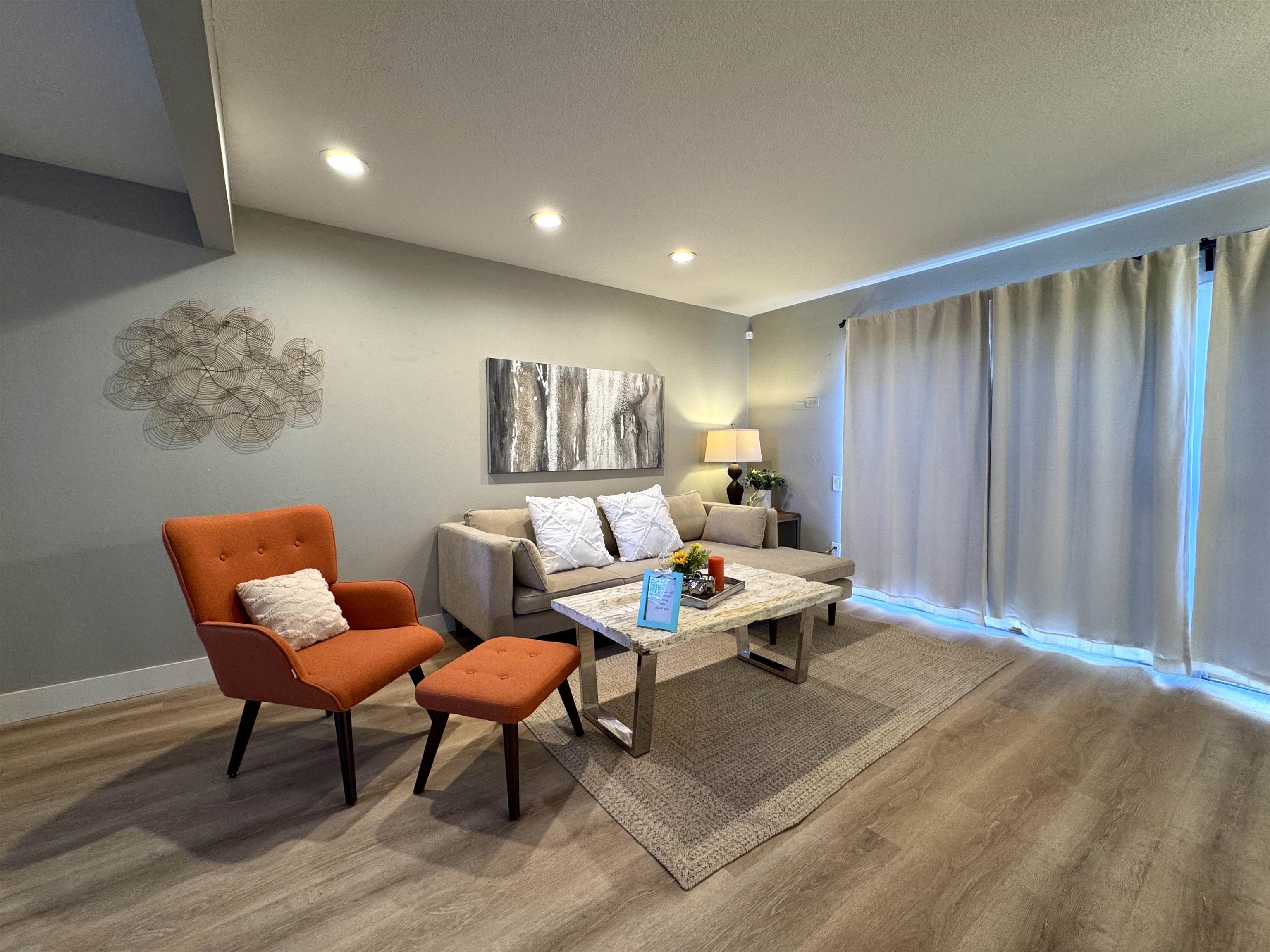 Photo #4: 41121073 Listing: Photo #4