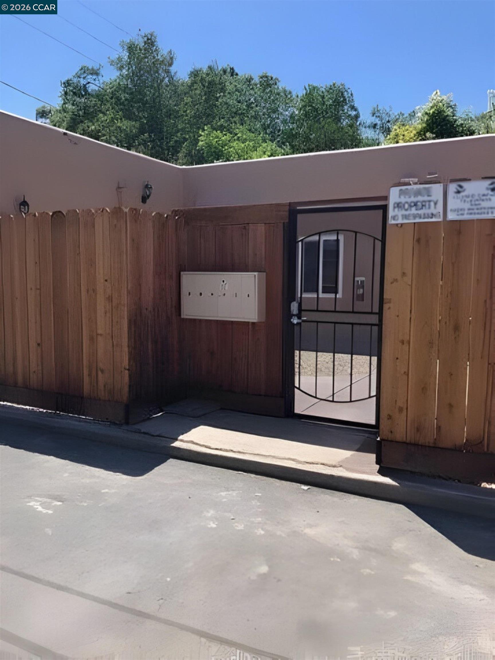 Detail Gallery Image 4 of 4 For 416 1/2 N School St #3,  Lodi,  CA 95240 - 0 Beds | 1 Baths