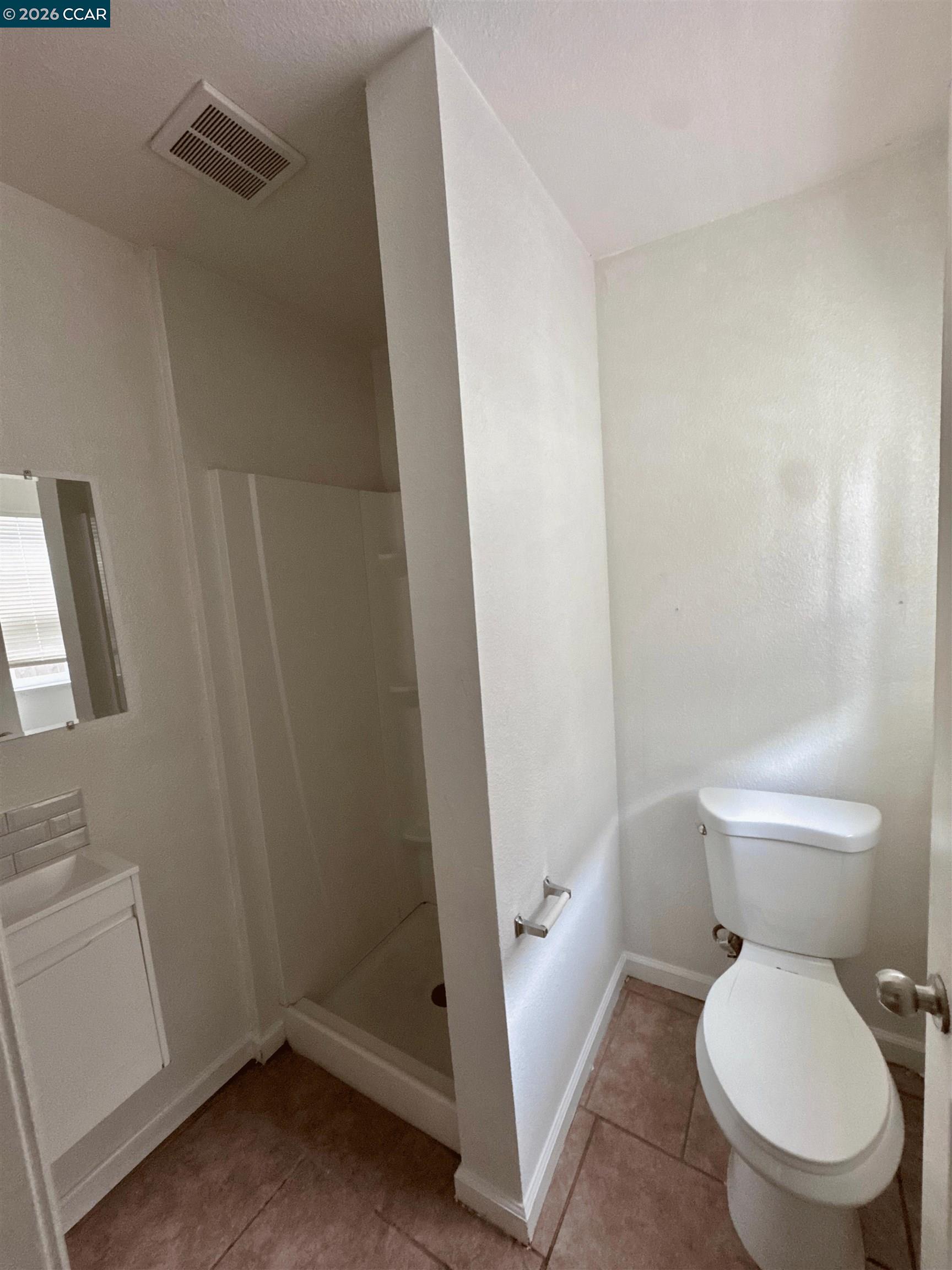 Detail Gallery Image 6 of 9 For 416 1/2 N School St #3,  Lodi,  CA 95240 - 0 Beds | 1 Baths