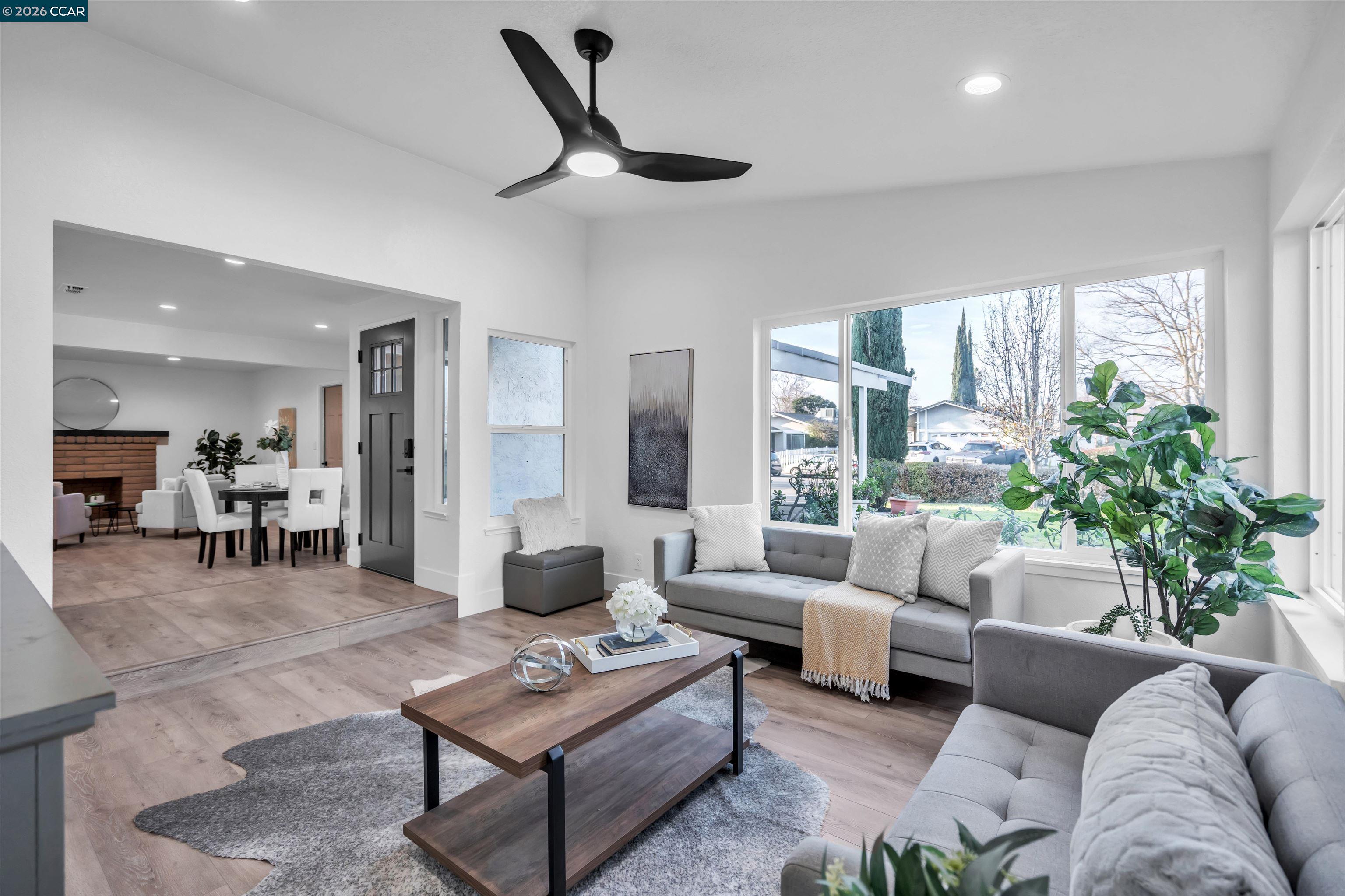 Detail Gallery Image 4 of 31 For 714 Fordham Dr, Stockton,  CA 95210 - 4 Beds | 3 Baths