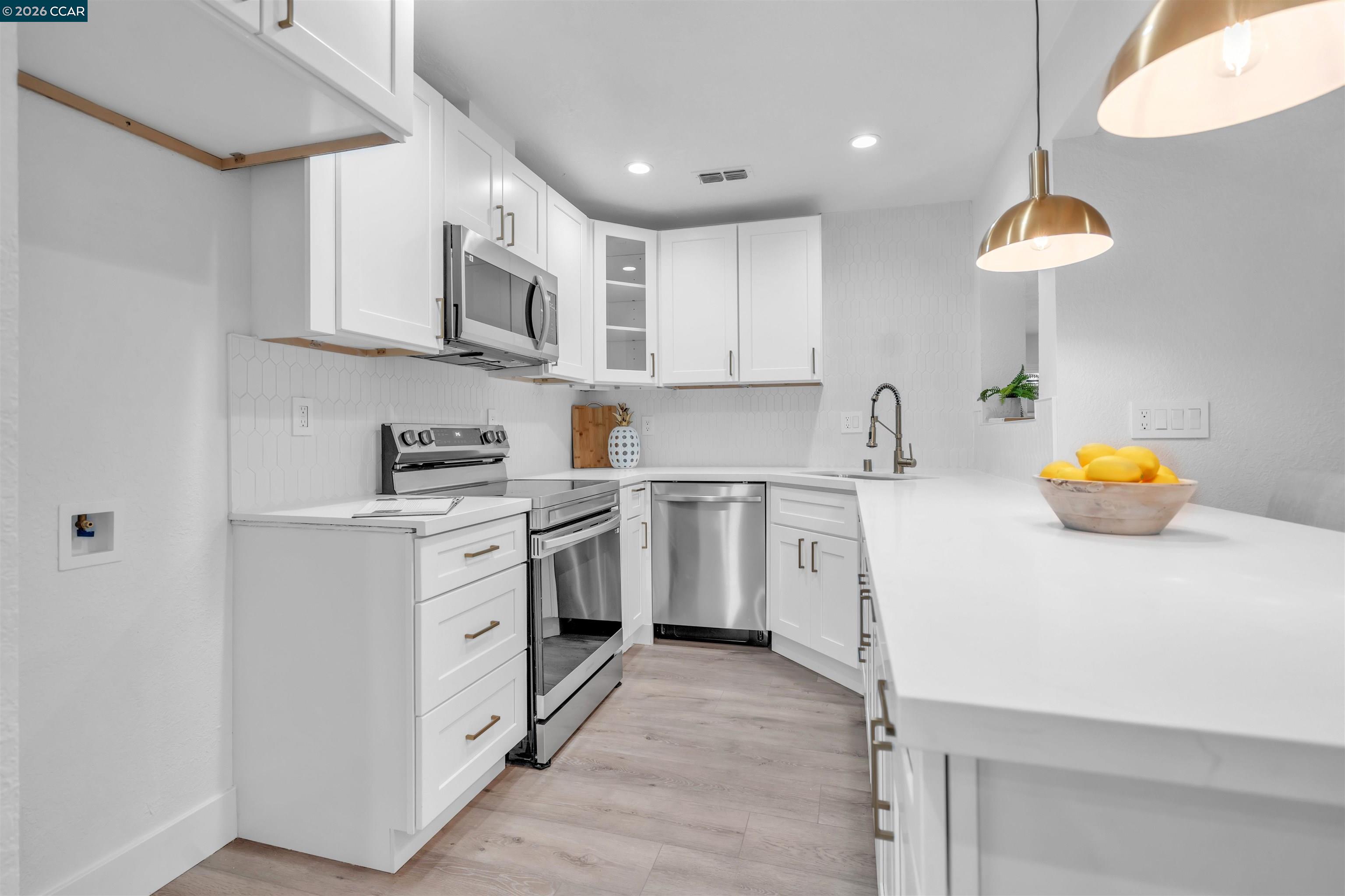 Detail Gallery Image 10 of 31 For 714 Fordham Dr, Stockton,  CA 95210 - 4 Beds | 3 Baths