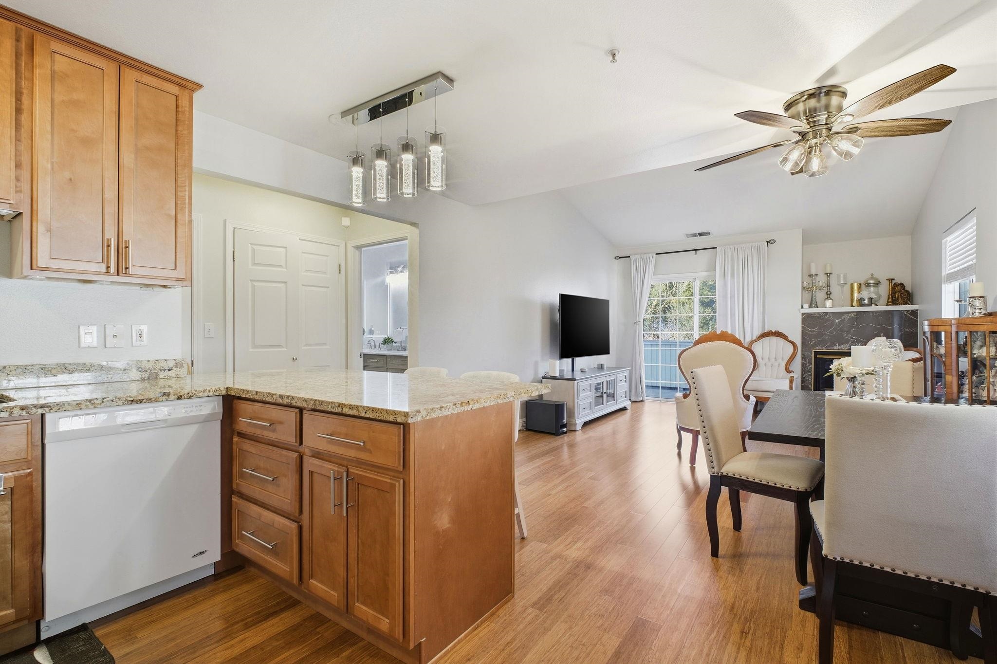 Photo #5: 41121079 Listing: Photo #5