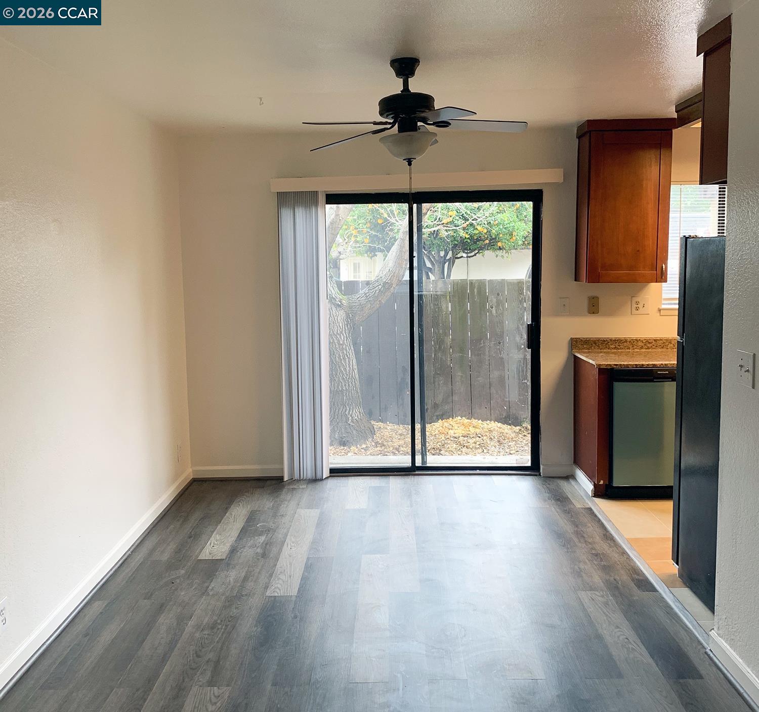 Detail Gallery Image 8 of 17 For 568 Dean Street, Hayward,  CA 94541 - – Beds | – Baths