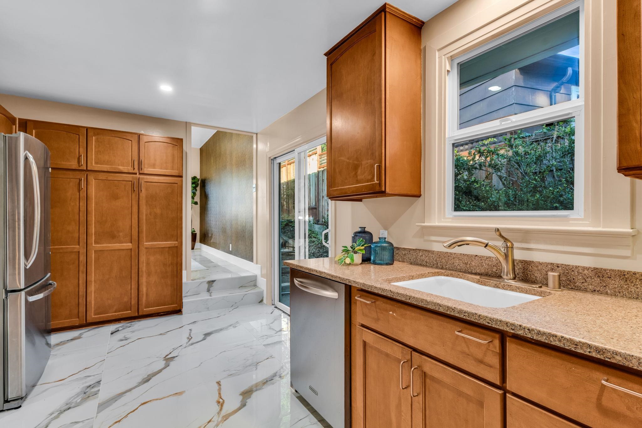 Detail Gallery Image 16 of 40 For 4628 Fieldbrook Rd, Oakland,  CA 94619 - 4 Beds | 3 Baths