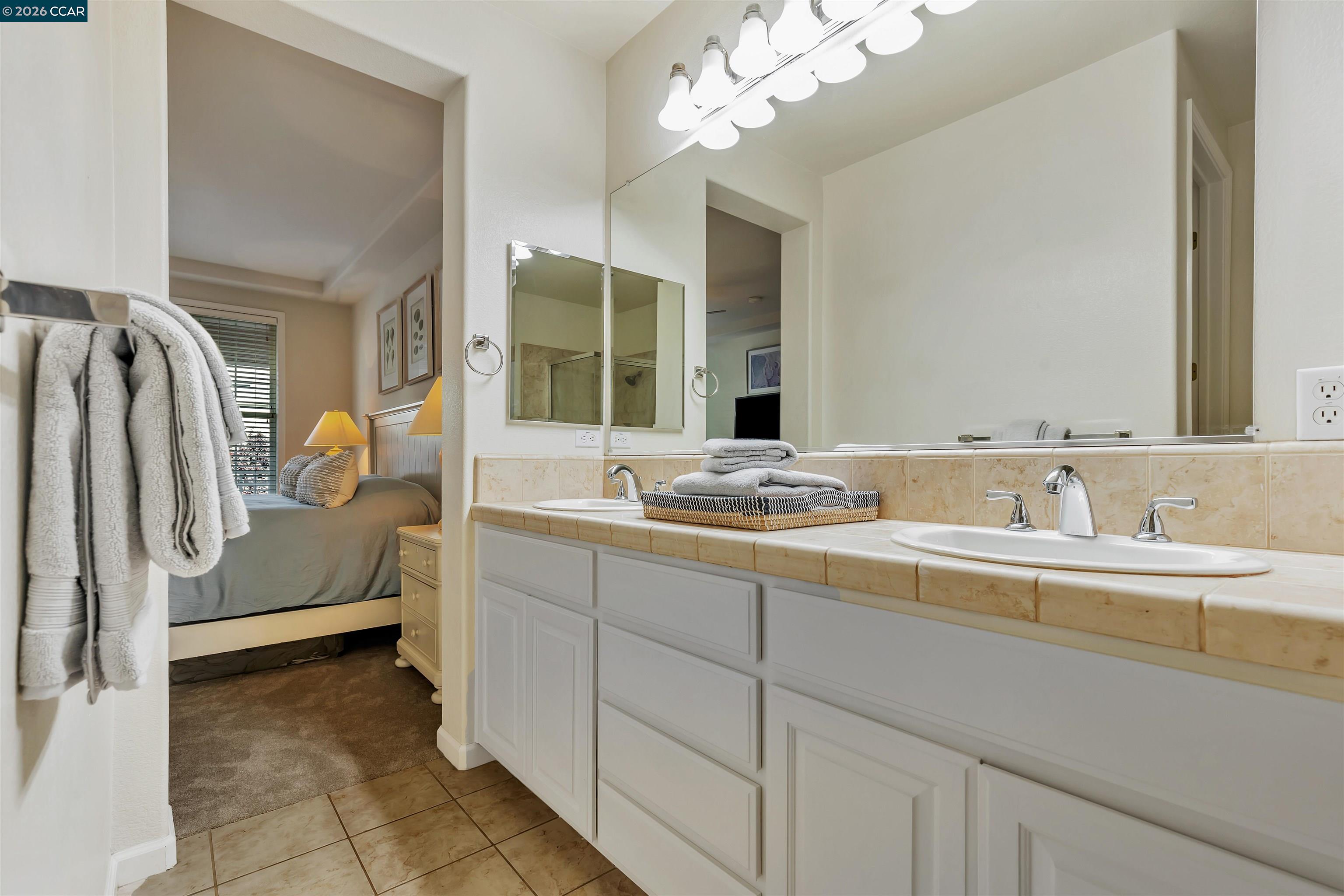 Photo #28: 41121082 Listing: Photo #28