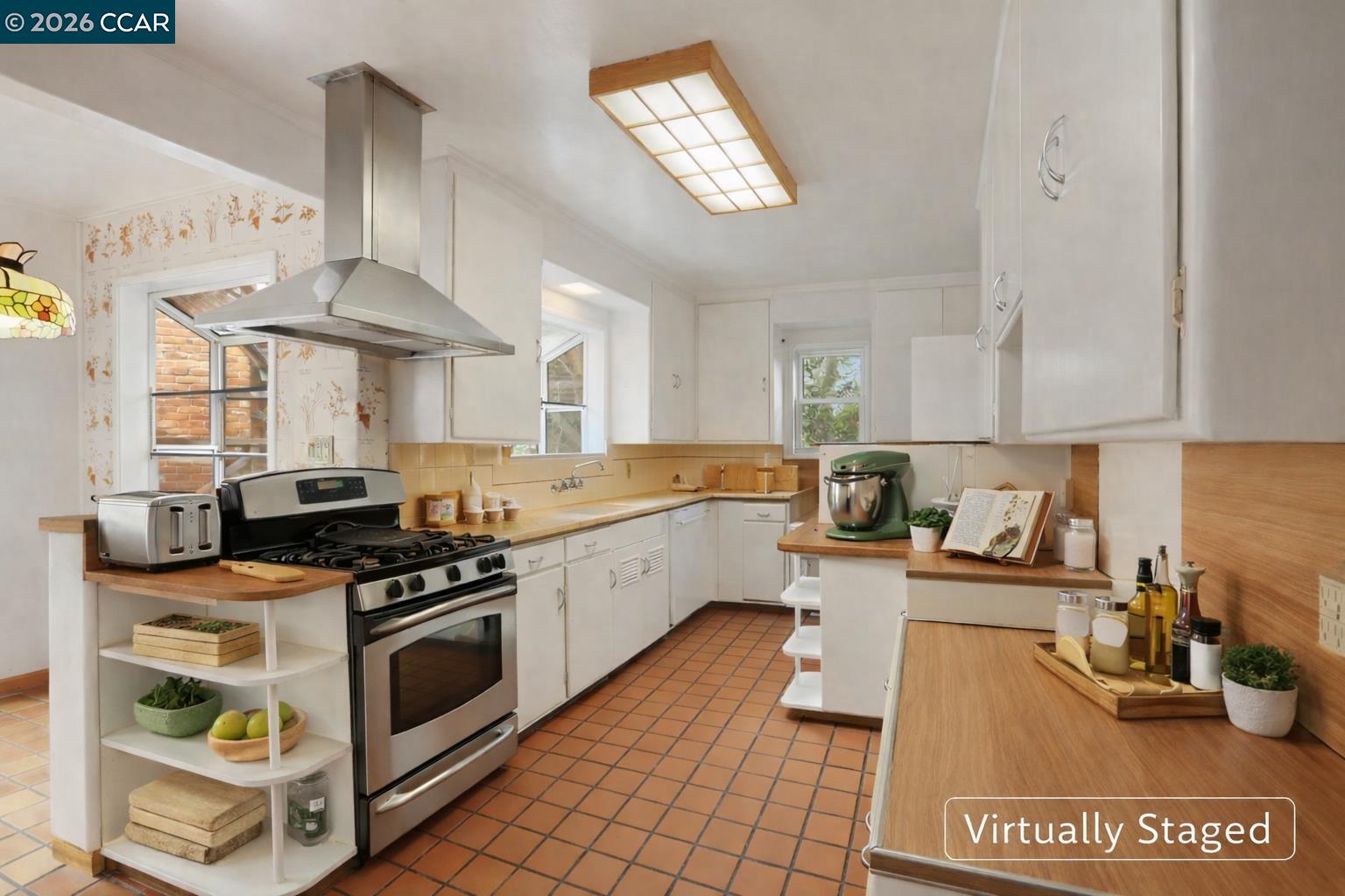 Detail Gallery Image 29 of 55 For 204 El Camino Real, Berkeley,  CA 94705-2825 - 5 Beds | 3/1 Baths