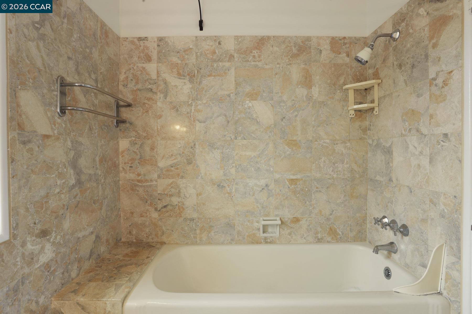 Detail Gallery Image 39 of 55 For 204 El Camino Real, Berkeley,  CA 94705-2825 - 5 Beds | 3/1 Baths