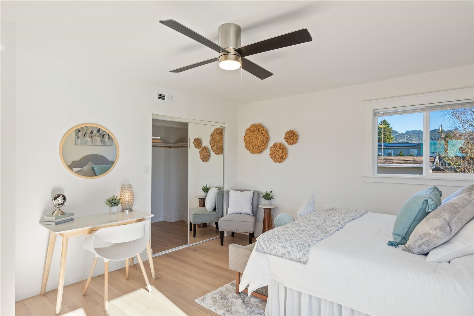 Detail Gallery Image 14 of 59 For 1524 Blake St, Berkeley,  CA 94703 - 4 Beds | 3 Baths