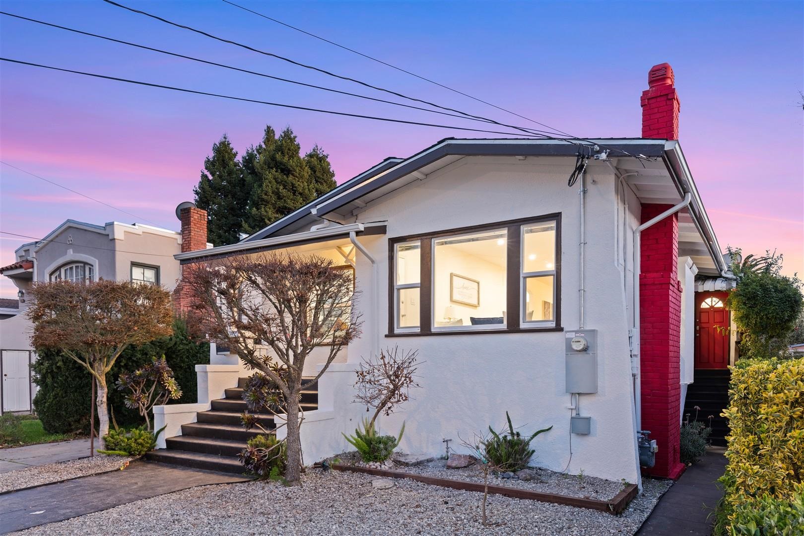 Detail Gallery Image 4 of 59 For 1524 Blake St, Berkeley,  CA 94703 - 4 Beds | 3 Baths