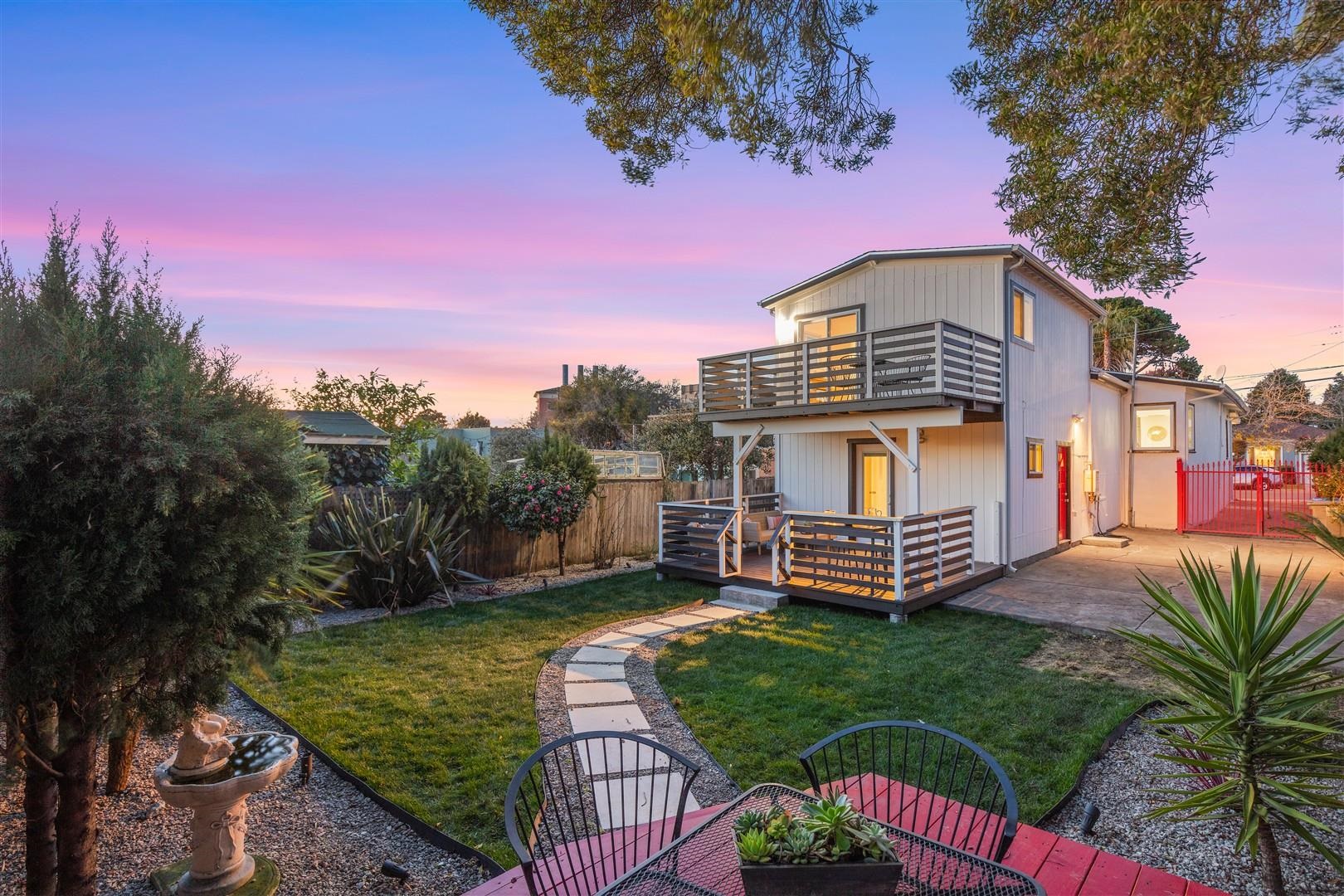 Detail Gallery Image 5 of 59 For 1524 Blake St, Berkeley,  CA 94703 - 4 Beds | 3 Baths