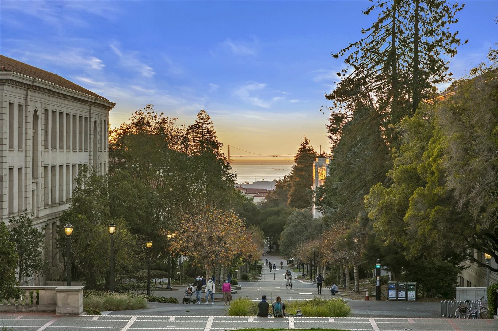 Detail Gallery Image 58 of 59 For 1524 Blake St, Berkeley,  CA 94703 - 4 Beds | 3 Baths