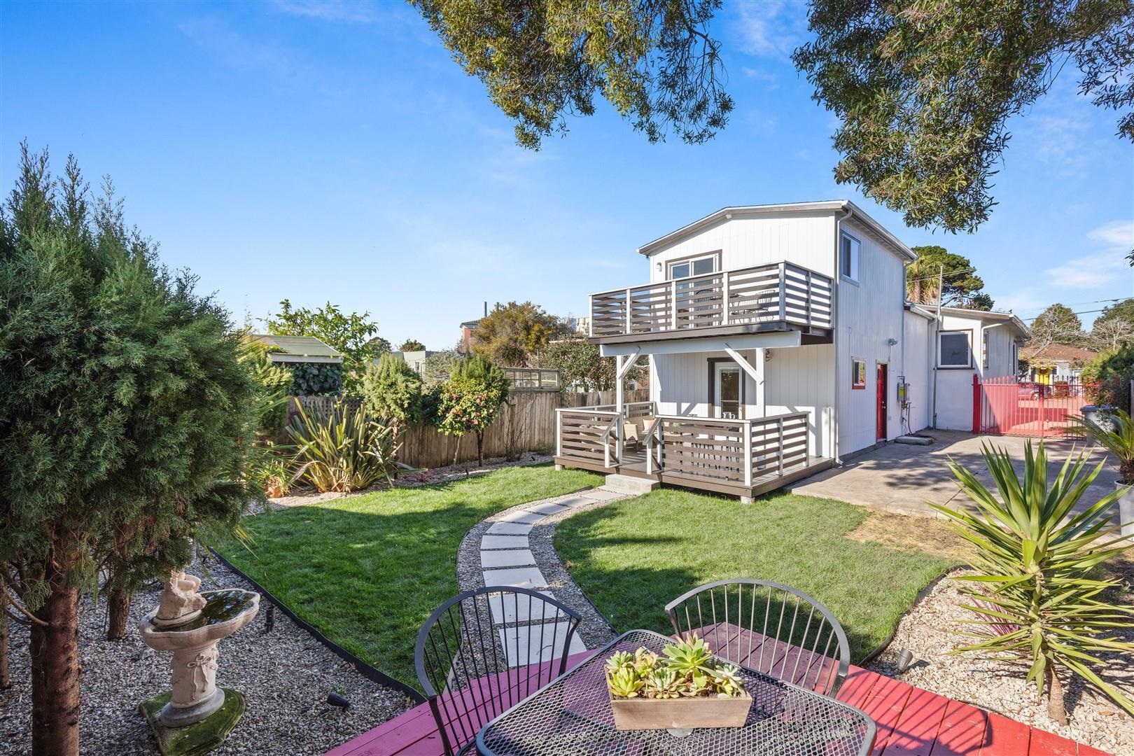 Detail Gallery Image 7 of 59 For 1524 Blake St, Berkeley,  CA 94703 - 4 Beds | 3 Baths