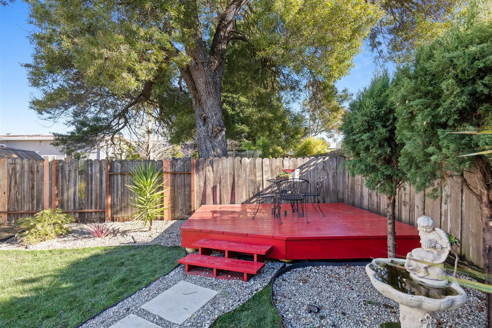 Detail Gallery Image 8 of 59 For 1524 Blake St, Berkeley,  CA 94703 - 4 Beds | 3 Baths