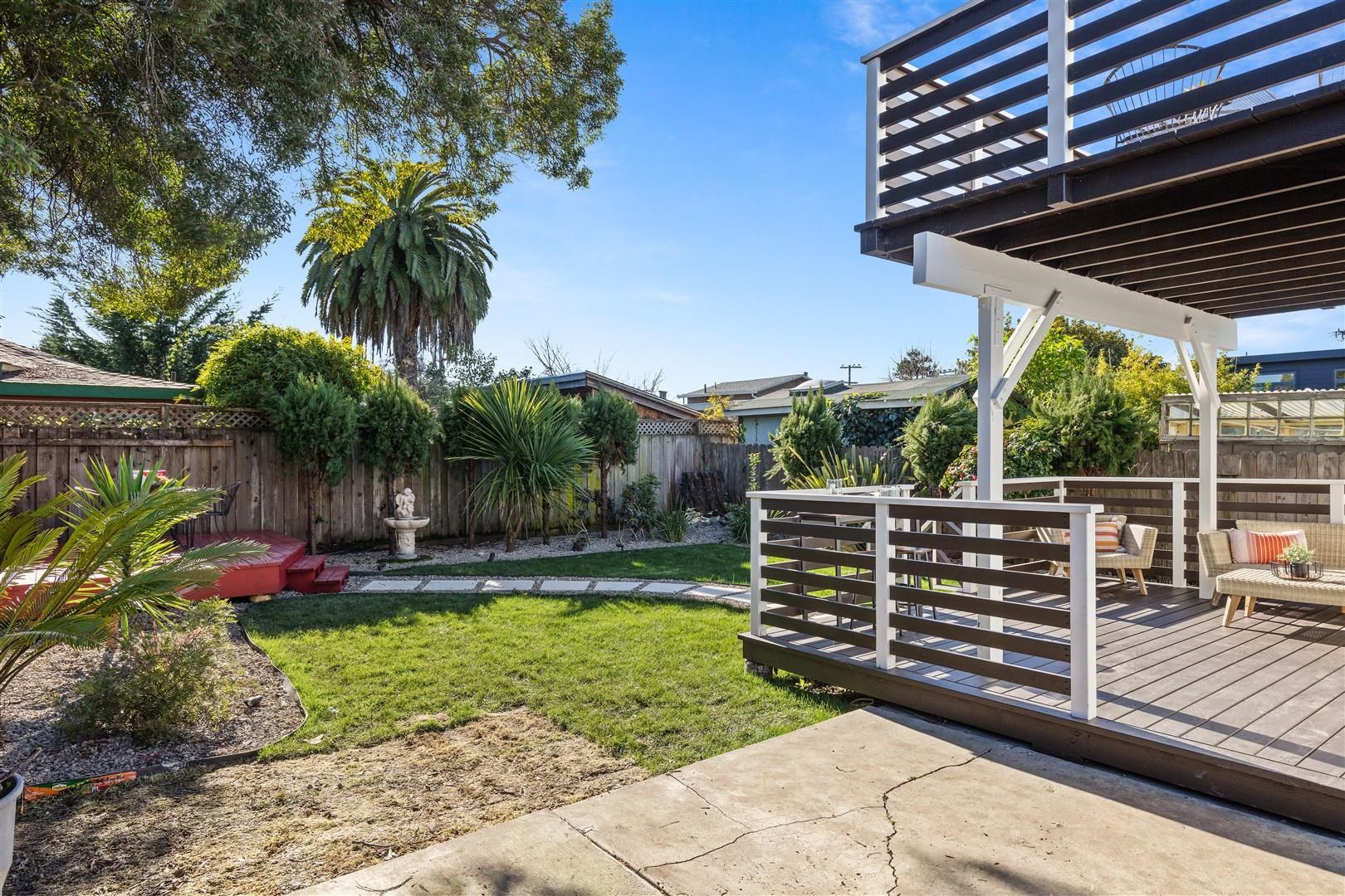 Detail Gallery Image 9 of 59 For 1524 Blake St, Berkeley,  CA 94703 - 4 Beds | 3 Baths