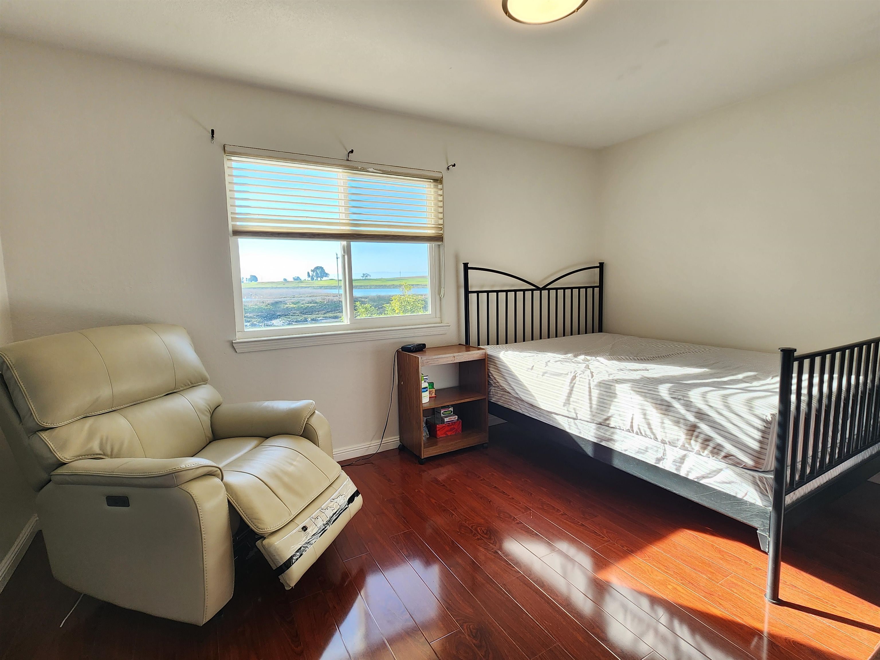 Detail Gallery Image 7 of 21 For 2322 Belvedere Ave, San Leandro,  CA 94577 - 2 Beds | 1/1 Baths