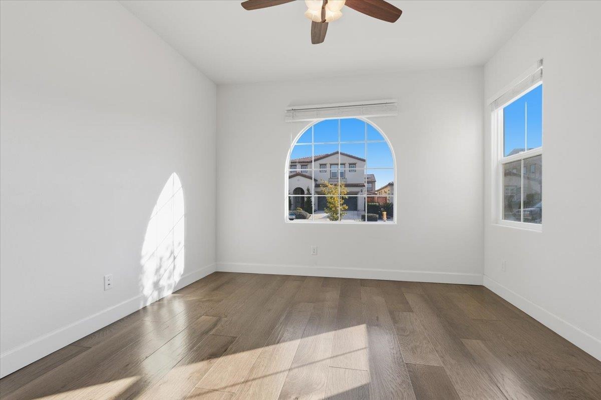 Detail Gallery Image 11 of 31 For 2481 Azalea Ave, Tracy,  CA 95376 - 4 Beds | 3 Baths