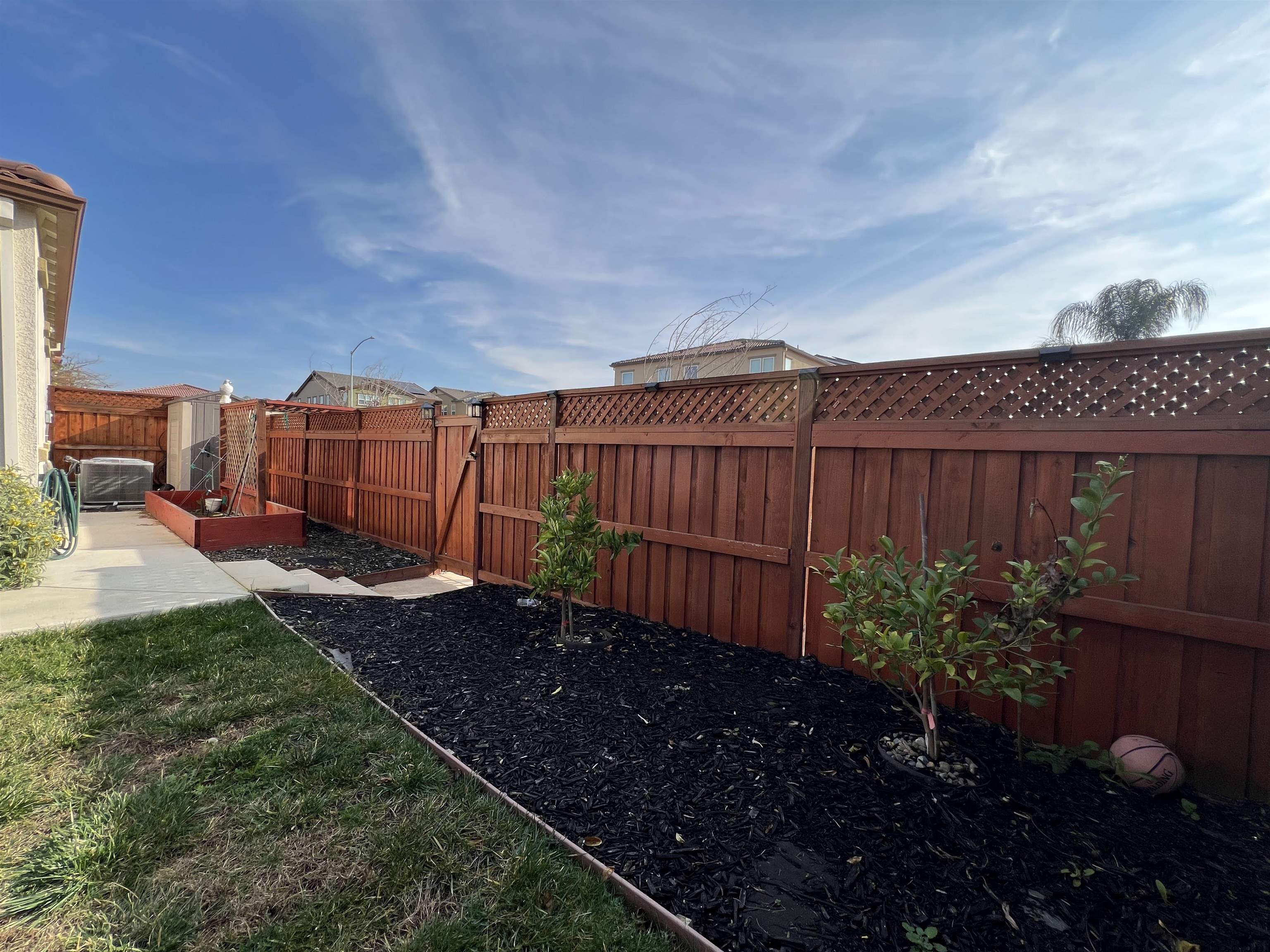 Detail Gallery Image 13 of 29 For 2481 Azalea Ave, Tracy,  CA 95376 - 4 Beds | 3 Baths