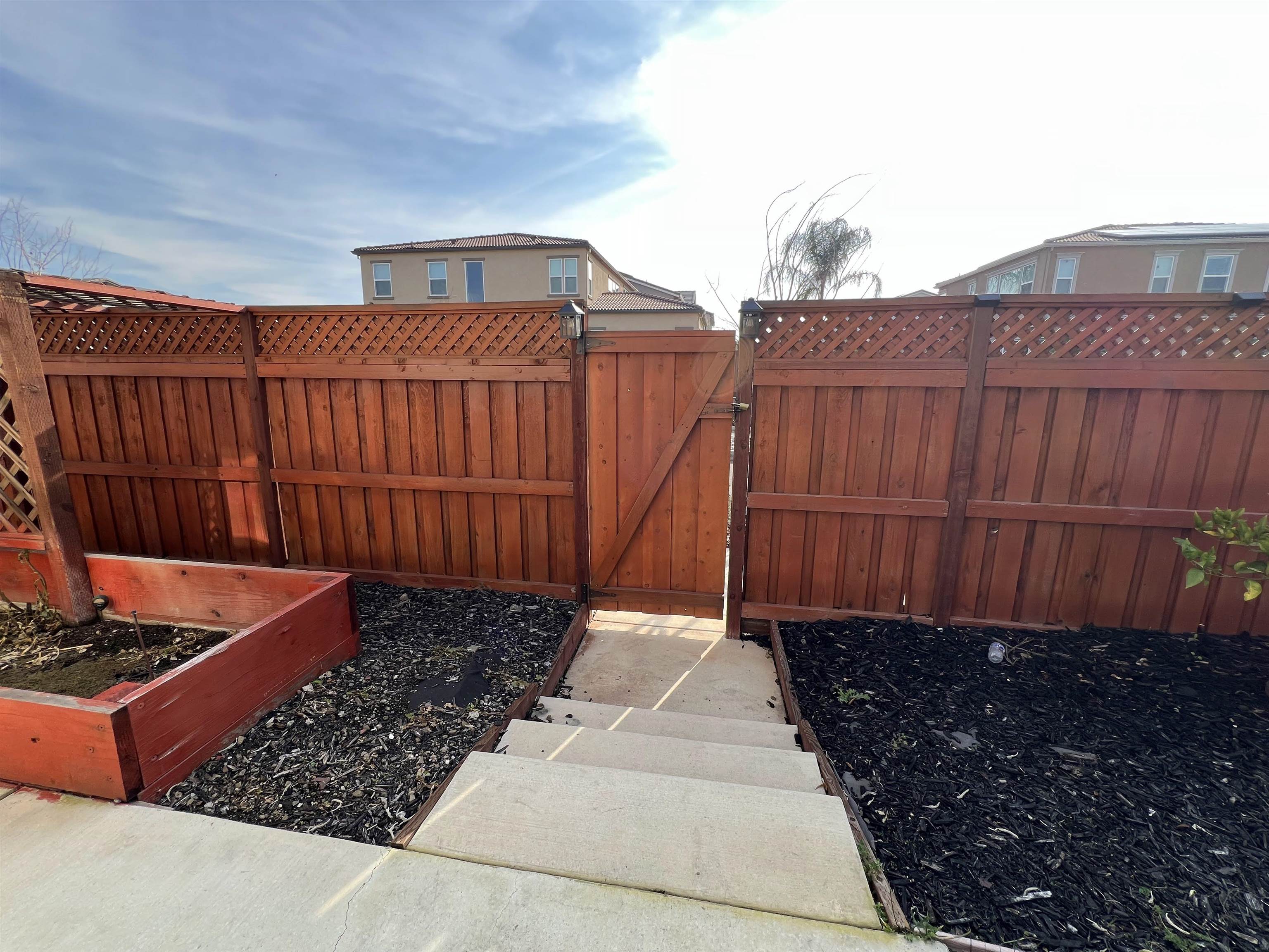 Detail Gallery Image 14 of 29 For 2481 Azalea Ave, Tracy,  CA 95376 - 4 Beds | 3 Baths