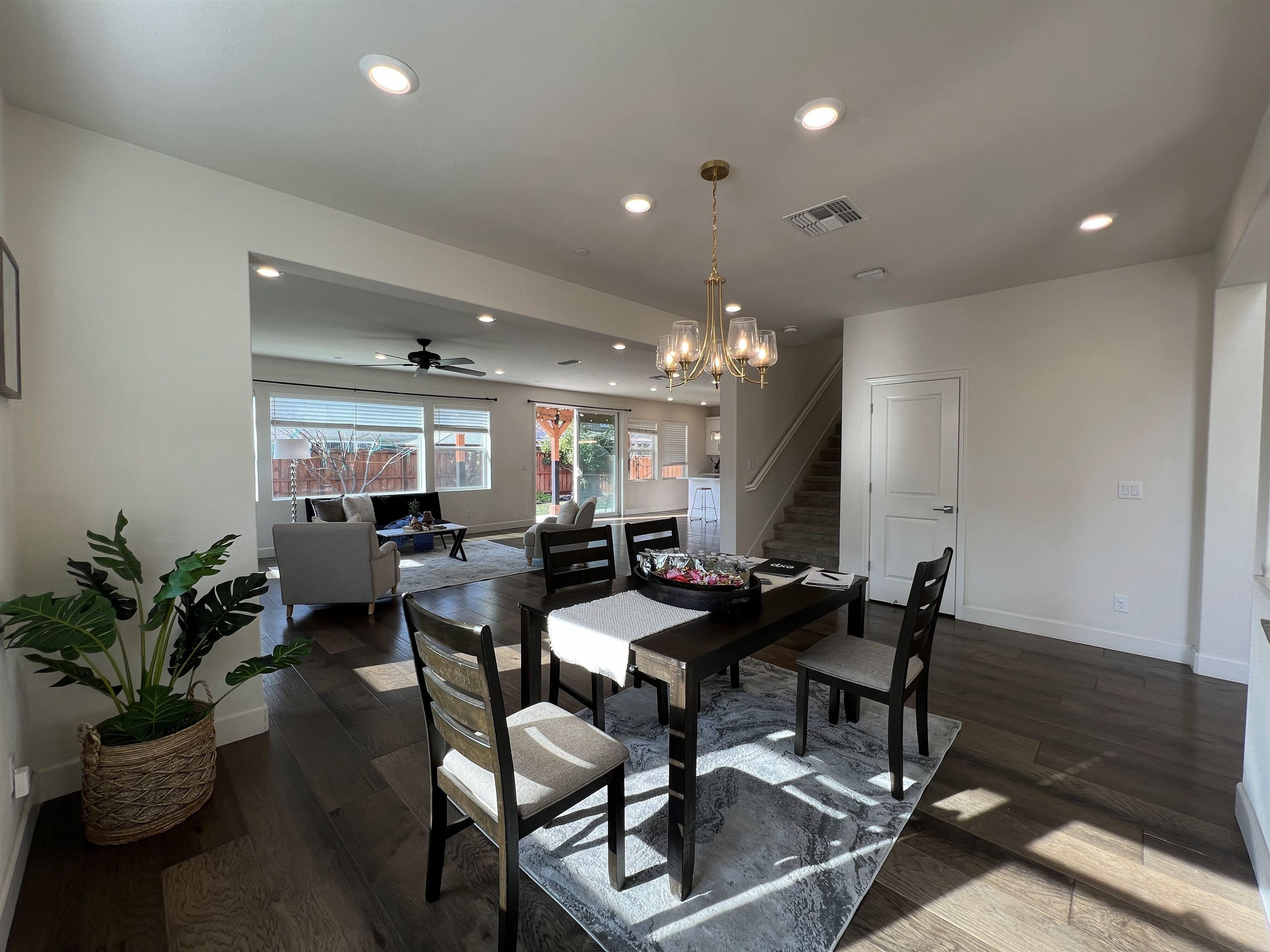 Detail Gallery Image 6 of 29 For 2481 Azalea Ave, Tracy,  CA 95376 - 4 Beds | 3 Baths