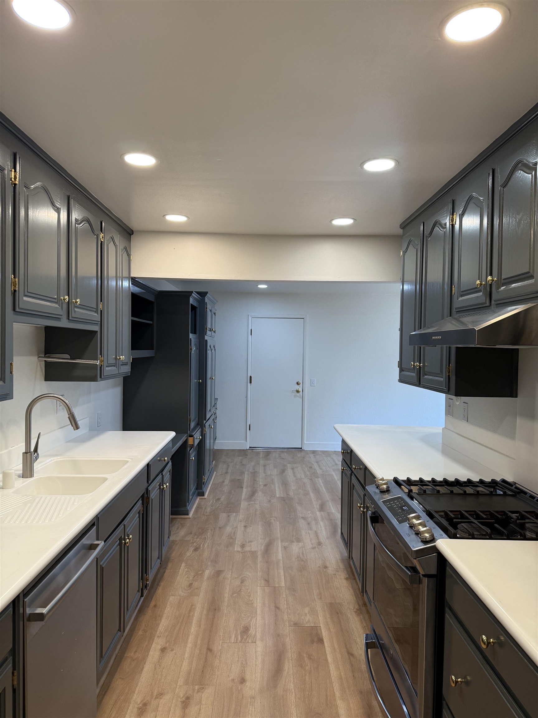 Detail Gallery Image 15 of 31 For 725 Old Creek Rd, Danville,  CA 94526 - 3 Beds | 2/1 Baths