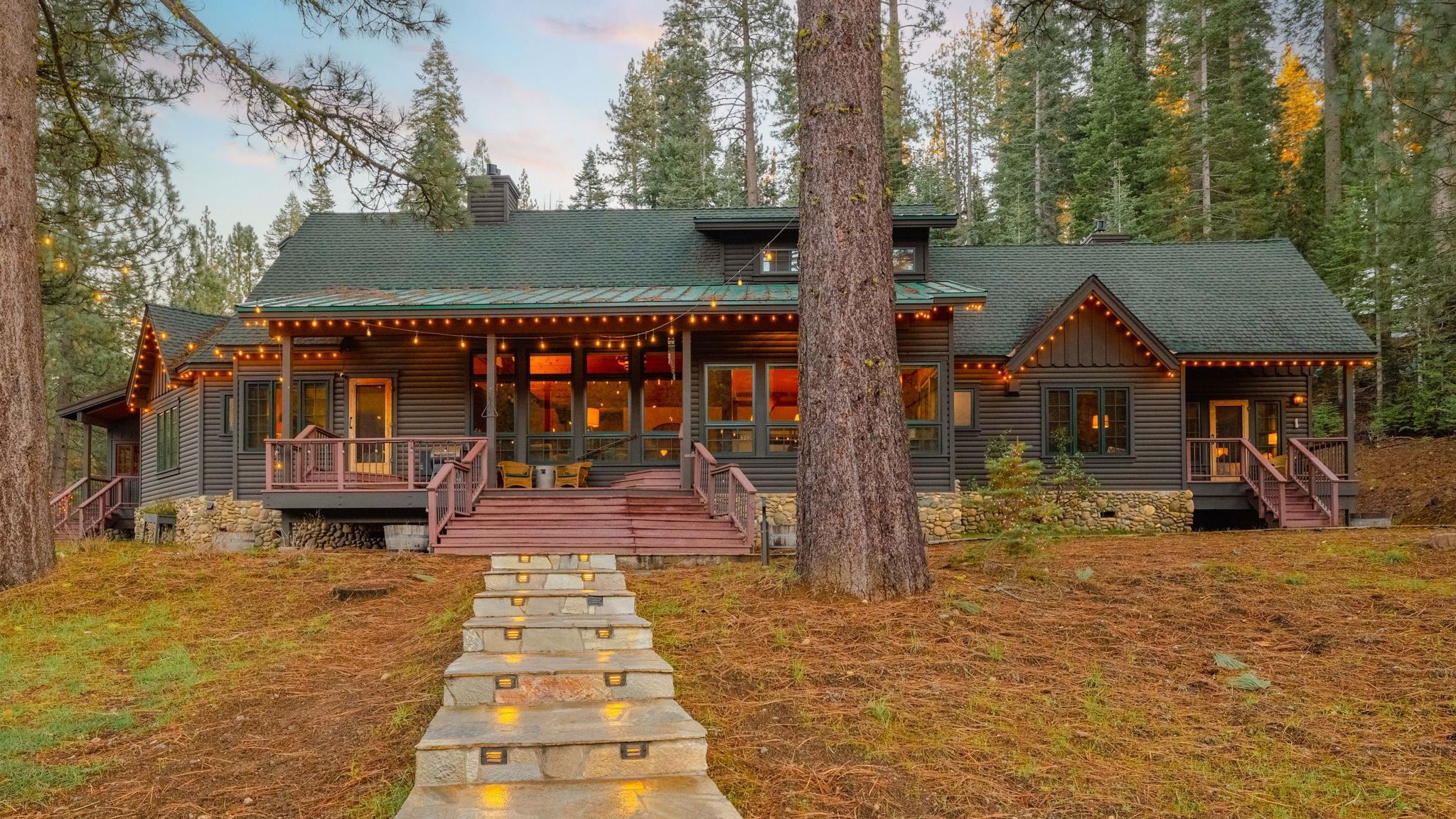 Detail Gallery Image 5 of 16 For 31631 Old Strawberry Rd, Strawberry,  CA 95375 - 4 Beds | 3/1 Baths