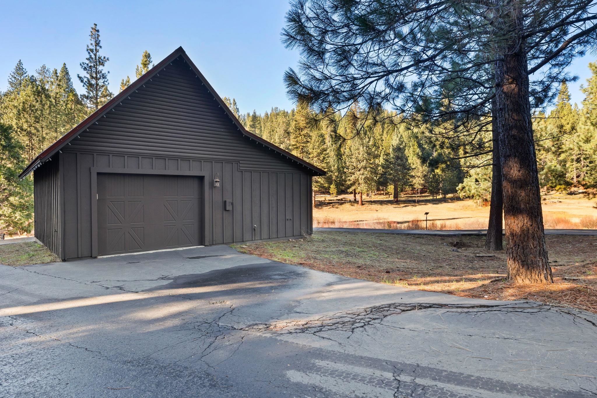 Detail Gallery Image 10 of 16 For 31631 Old Strawberry Rd, Strawberry,  CA 95375 - 4 Beds | 3/1 Baths