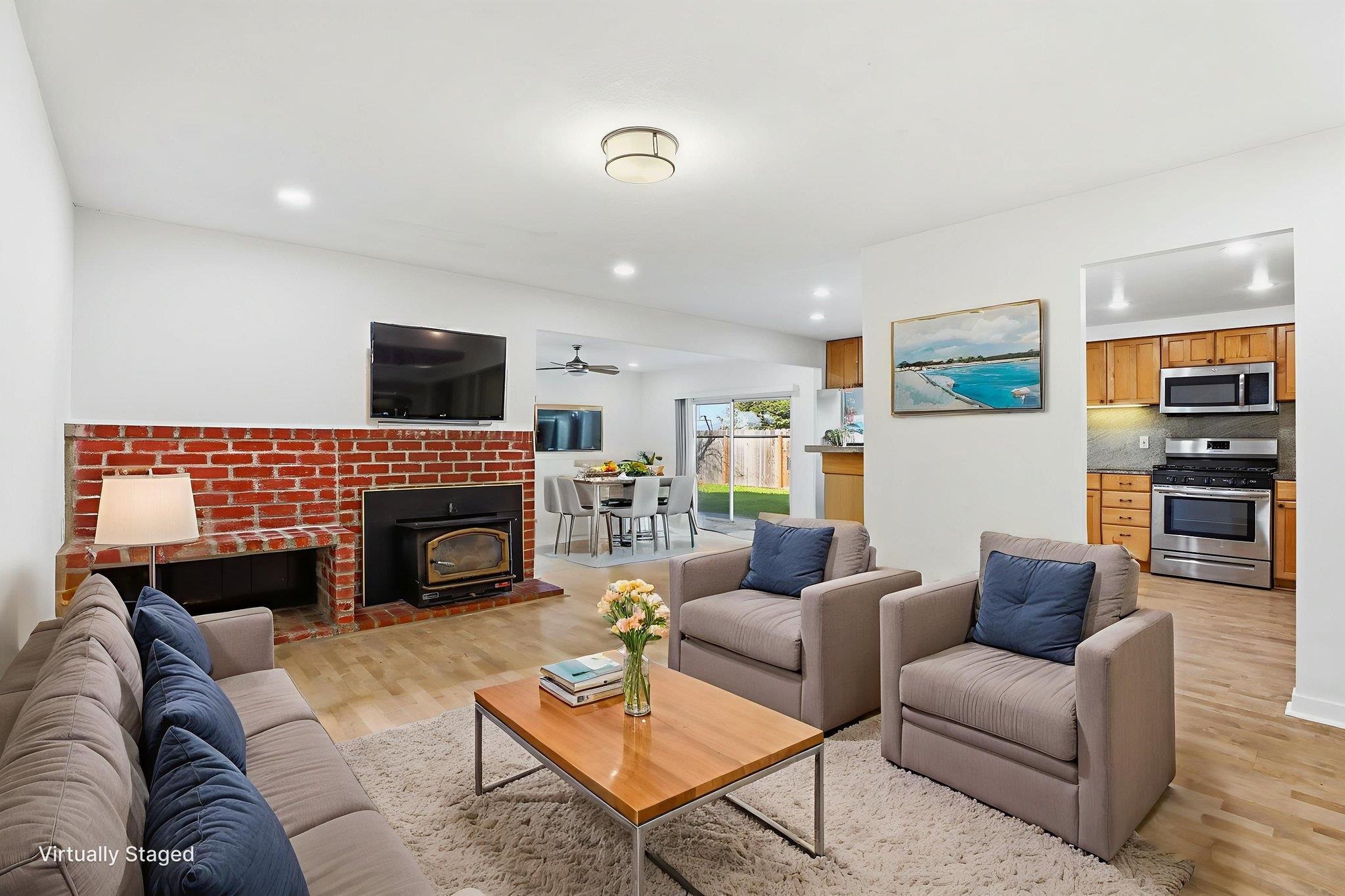 Detail Gallery Image 5 of 37 For 2060 Broadmoor St, Livermore,  CA 94551 - 3 Beds | 2 Baths