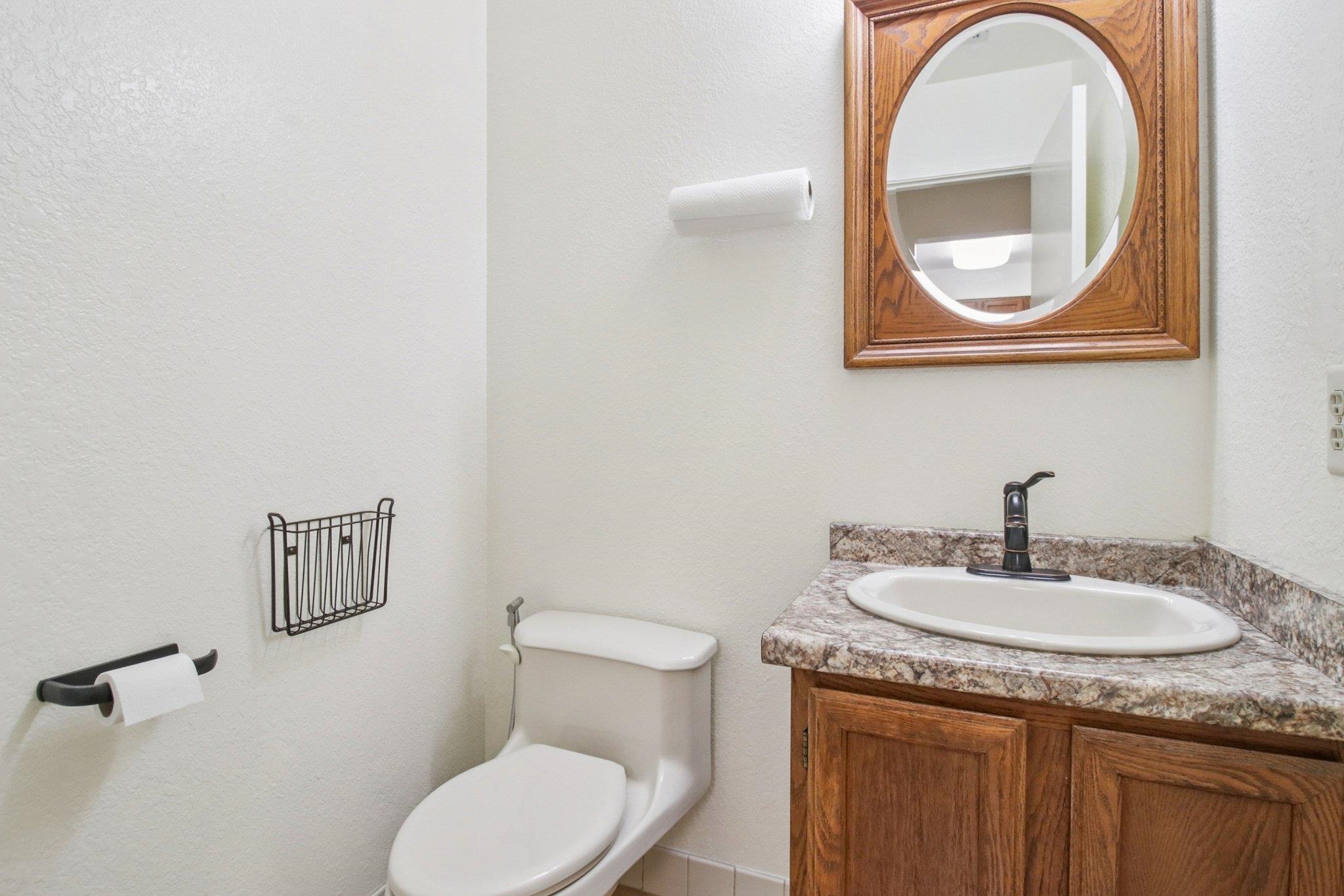 Detail Gallery Image 19 of 45 For 302 Ash Ln, El Sobrante,  CA 94803 - 2 Beds | 1/1 Baths