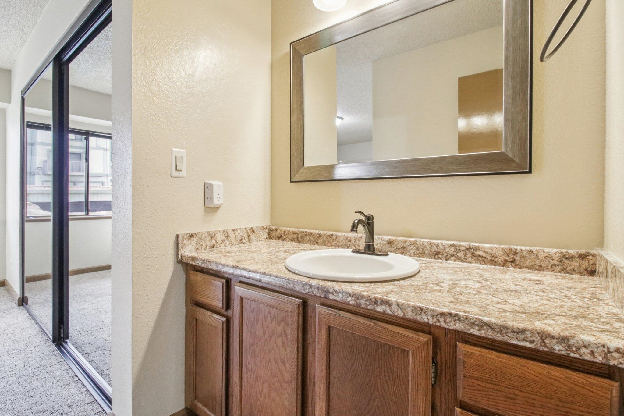 Detail Gallery Image 25 of 45 For 302 Ash Ln, El Sobrante,  CA 94803 - 2 Beds | 1/1 Baths