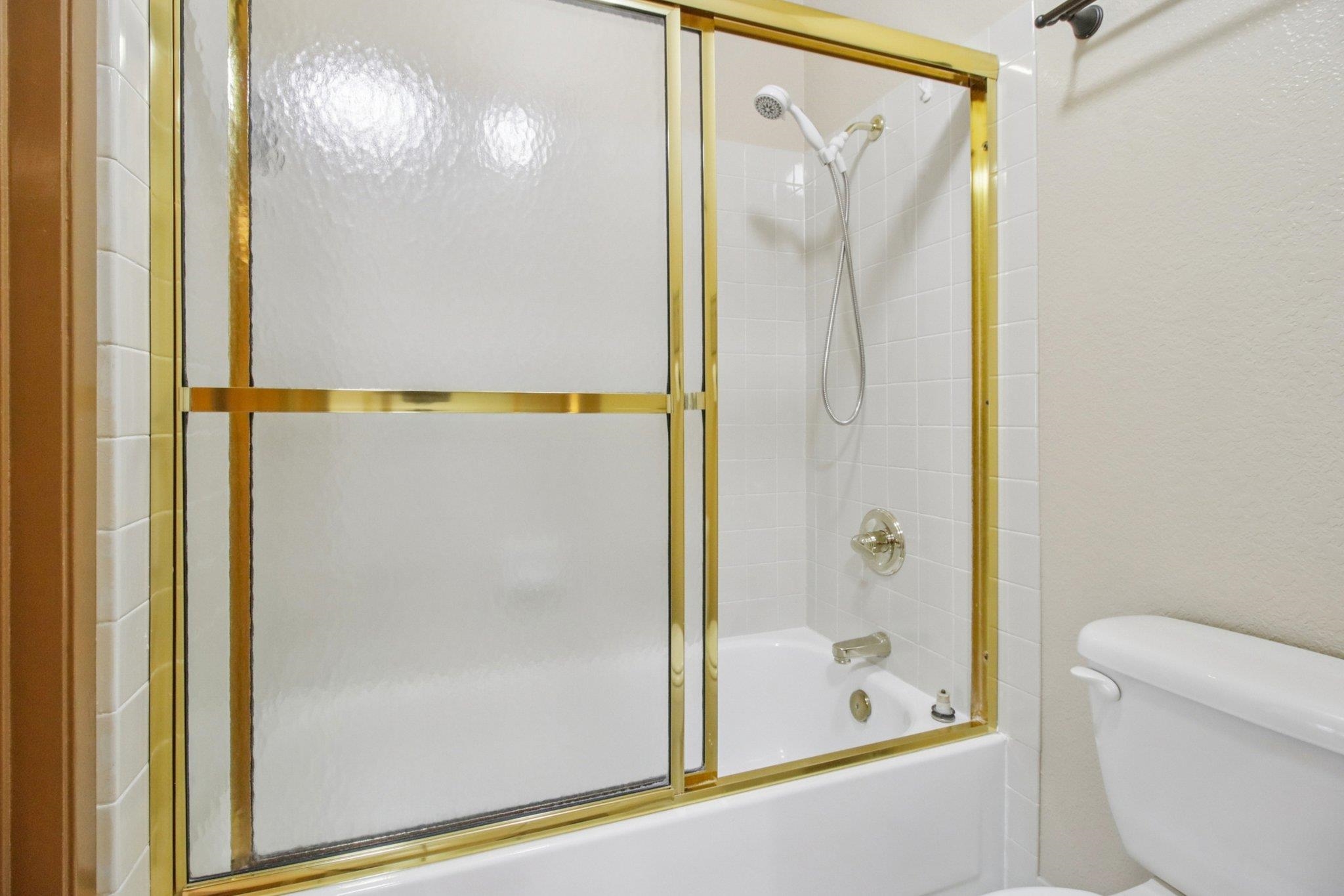 Detail Gallery Image 26 of 45 For 302 Ash Ln, El Sobrante,  CA 94803 - 2 Beds | 1/1 Baths