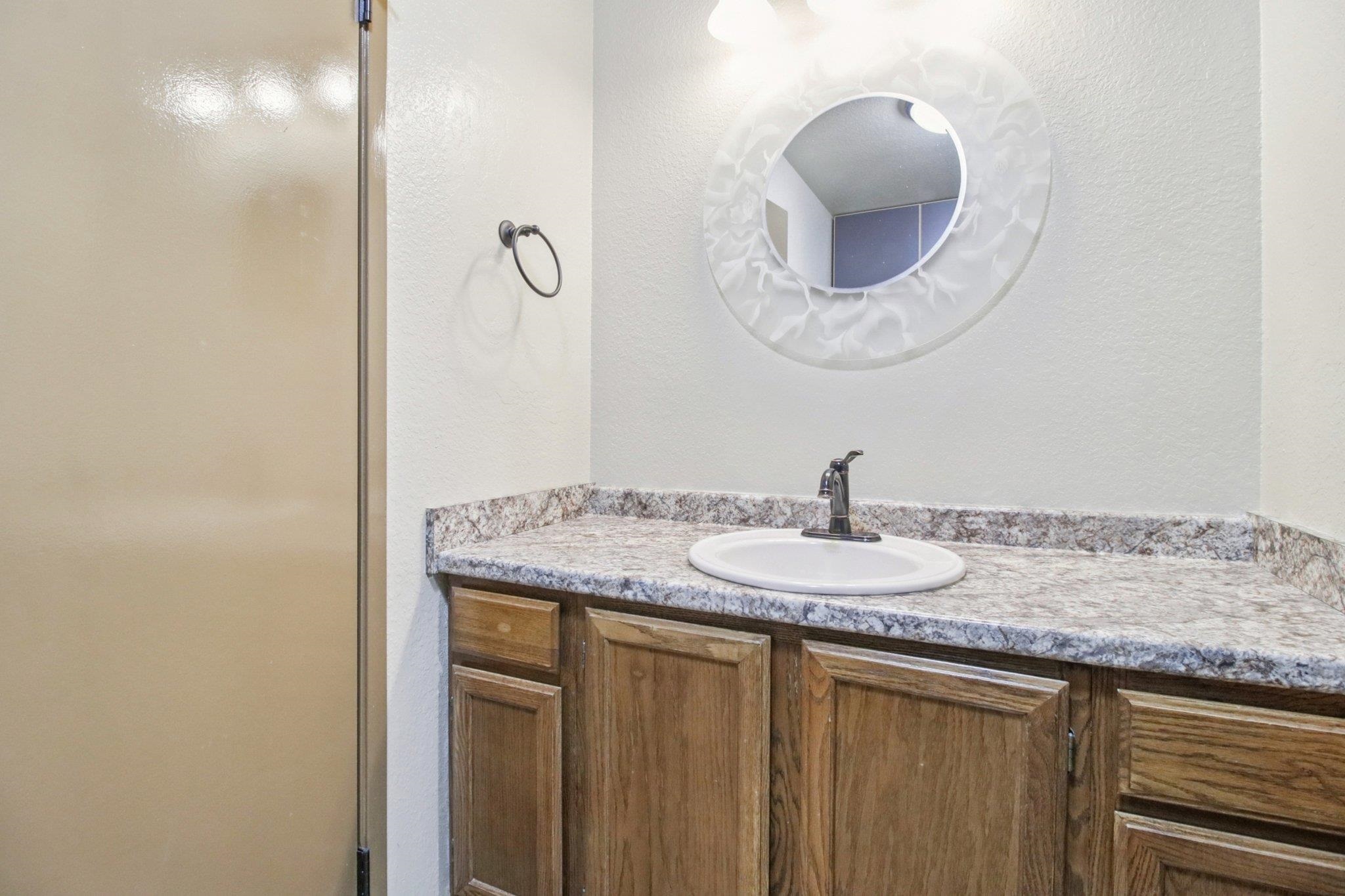 Detail Gallery Image 27 of 45 For 302 Ash Ln, El Sobrante,  CA 94803 - 2 Beds | 1/1 Baths