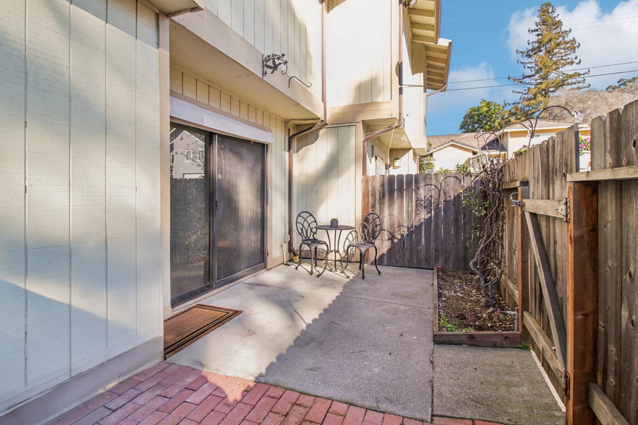 Detail Gallery Image 33 of 45 For 302 Ash Ln, El Sobrante,  CA 94803 - 2 Beds | 1/1 Baths