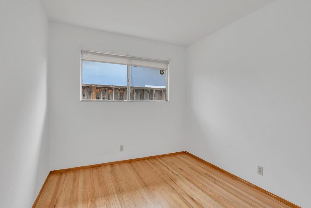 Detail Gallery Image 12 of 28 For 5035 Grimsby Dr, San Jose,  CA 95130 - 5 Beds | 2/1 Baths