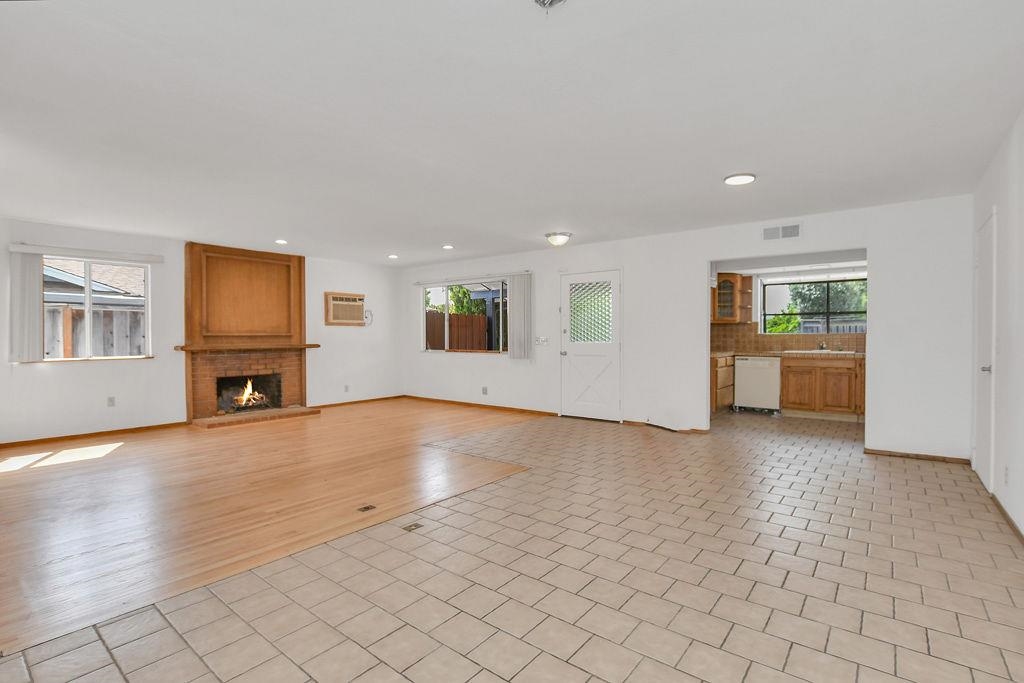 Detail Gallery Image 8 of 28 For 5035 Grimsby Dr, San Jose,  CA 95130 - 5 Beds | 2/1 Baths