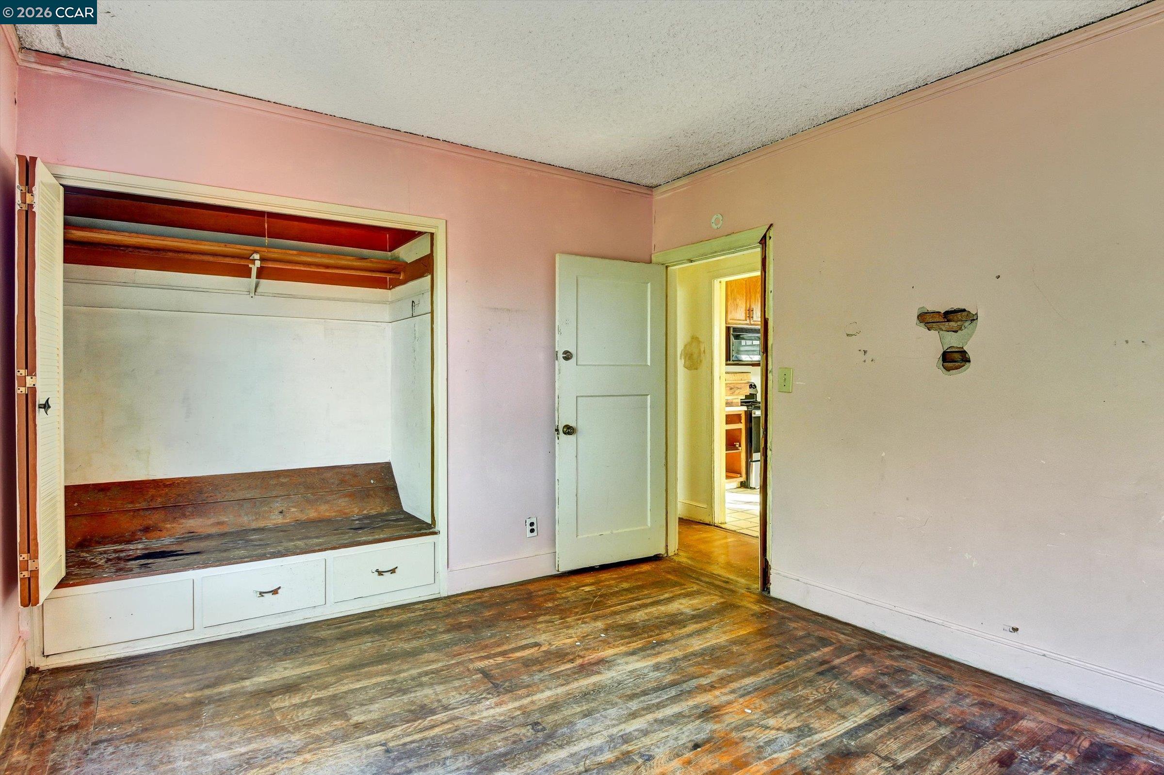 Detail Gallery Image 14 of 40 For 1711 Carleton St, Berkeley,  CA 94703 - 4 Beds | 1 Baths
