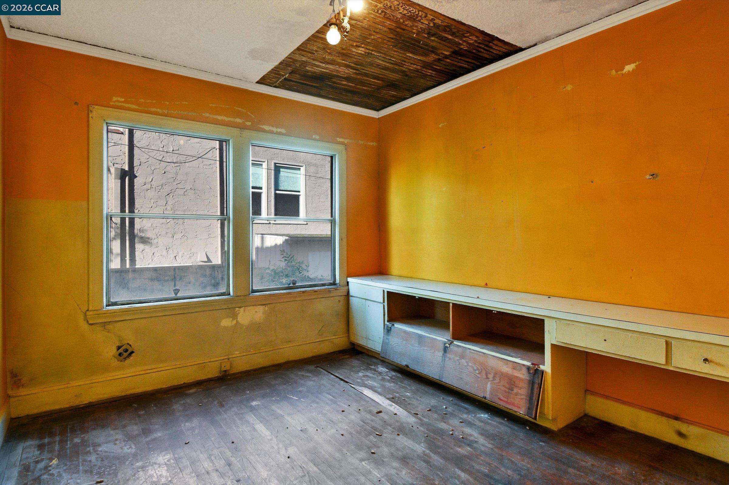 Detail Gallery Image 15 of 40 For 1711 Carleton St, Berkeley,  CA 94703 - 4 Beds | 1 Baths