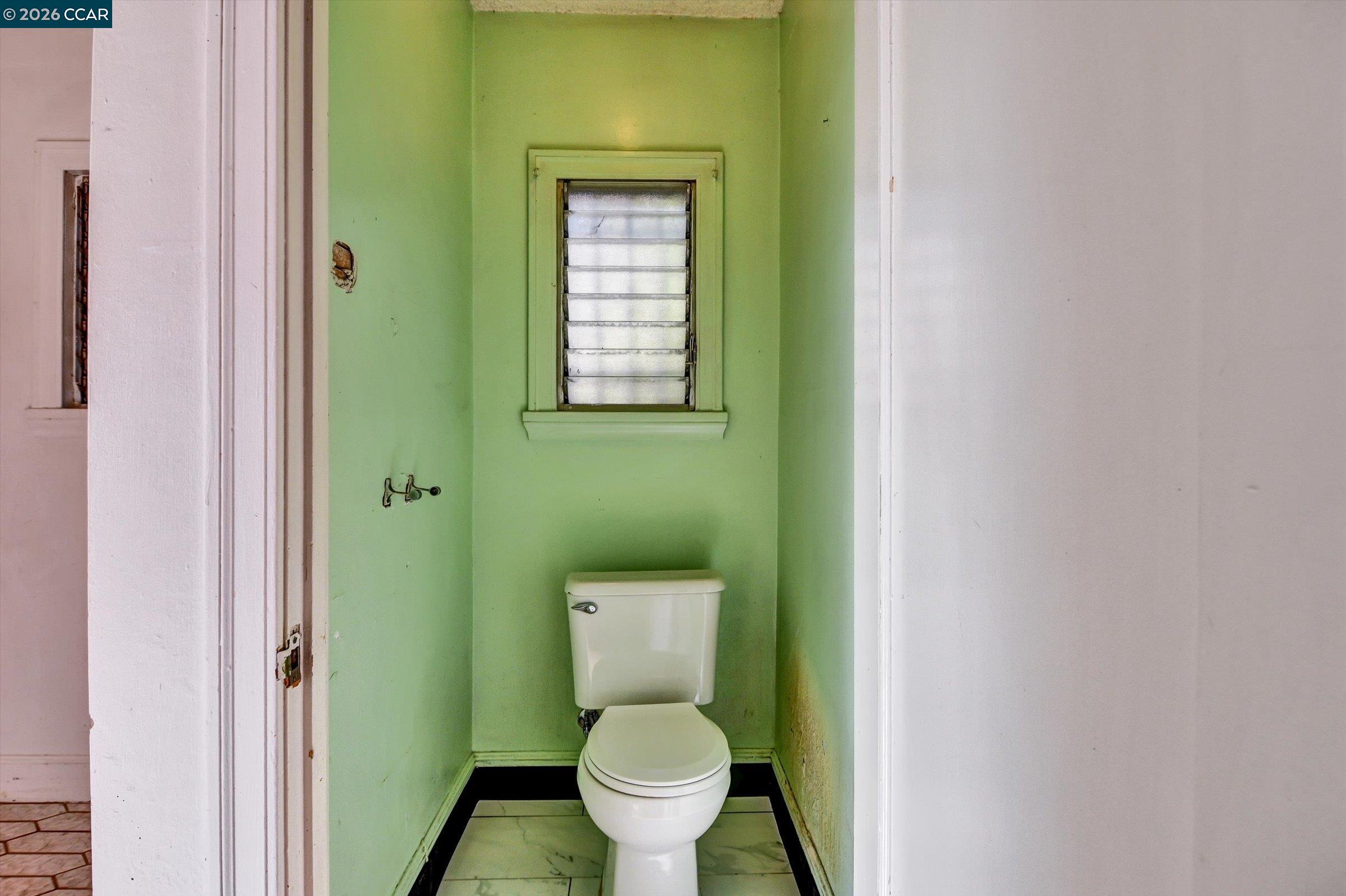 Detail Gallery Image 22 of 40 For 1711 Carleton St, Berkeley,  CA 94703 - 4 Beds | 1 Baths