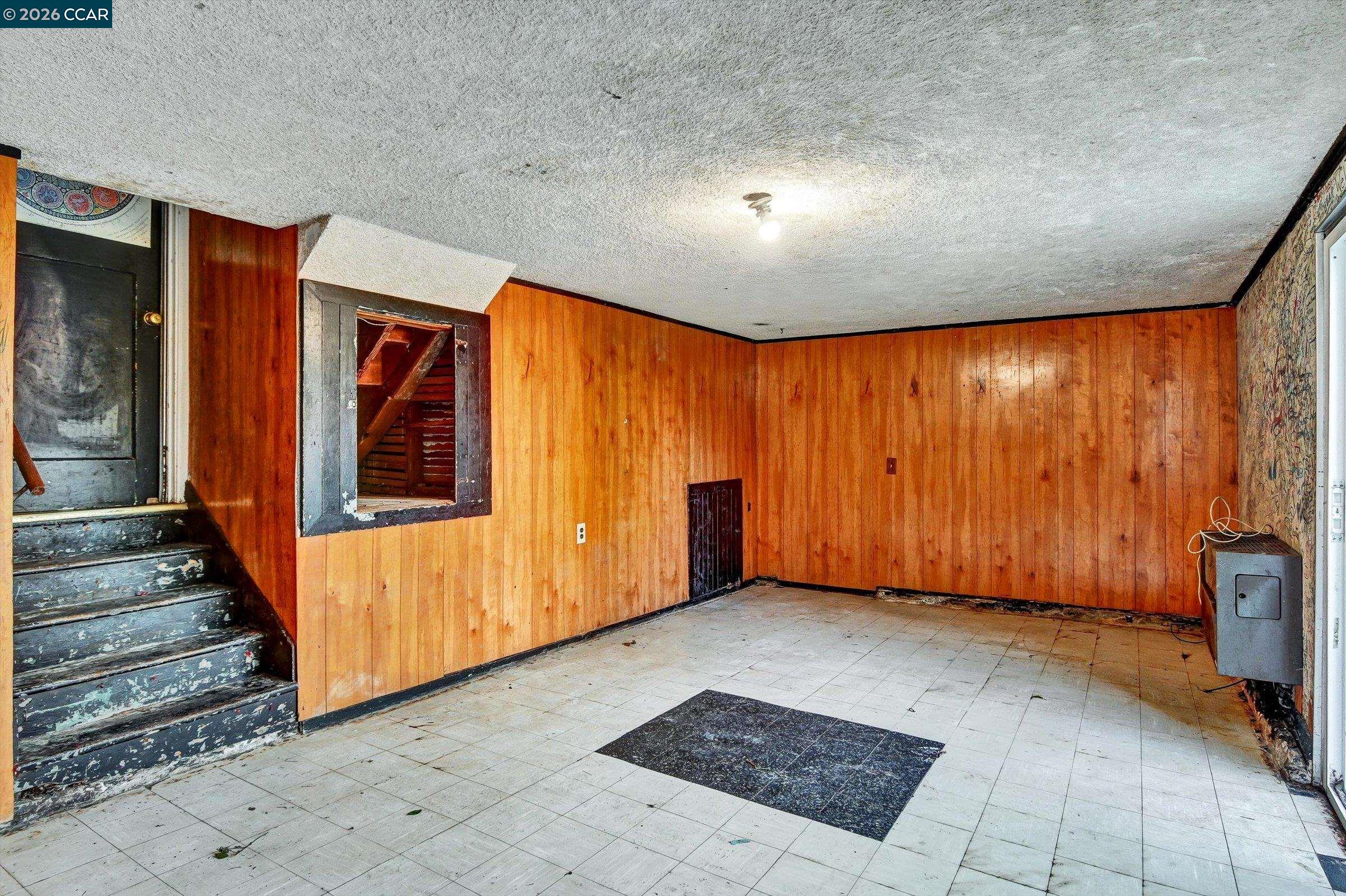 Detail Gallery Image 27 of 40 For 1711 Carleton St, Berkeley,  CA 94703 - 4 Beds | 1 Baths