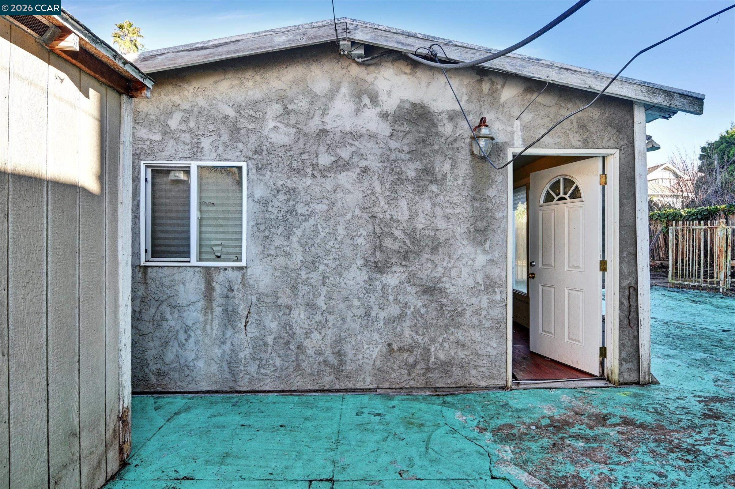 Detail Gallery Image 33 of 40 For 1711 Carleton St, Berkeley,  CA 94703 - 4 Beds | 1 Baths